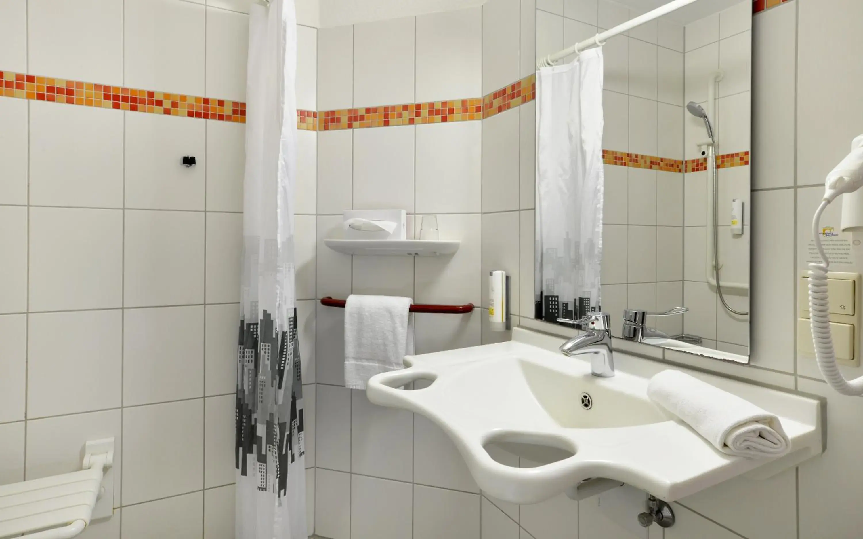 Decorative detail, Bathroom in City-Hotel Kurfürst Balduin