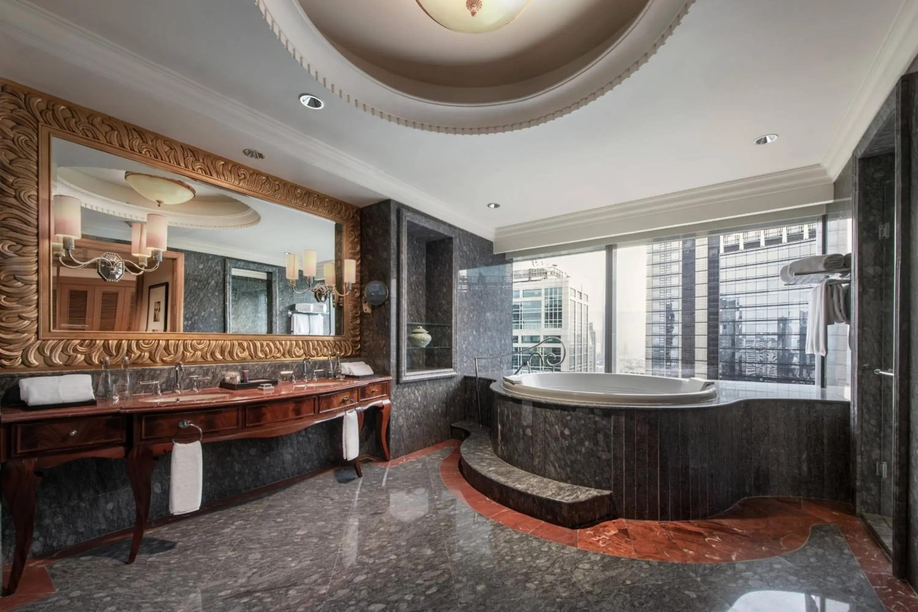 Bathroom in The Ritz-Carlton Jakarta, Mega Kuningan