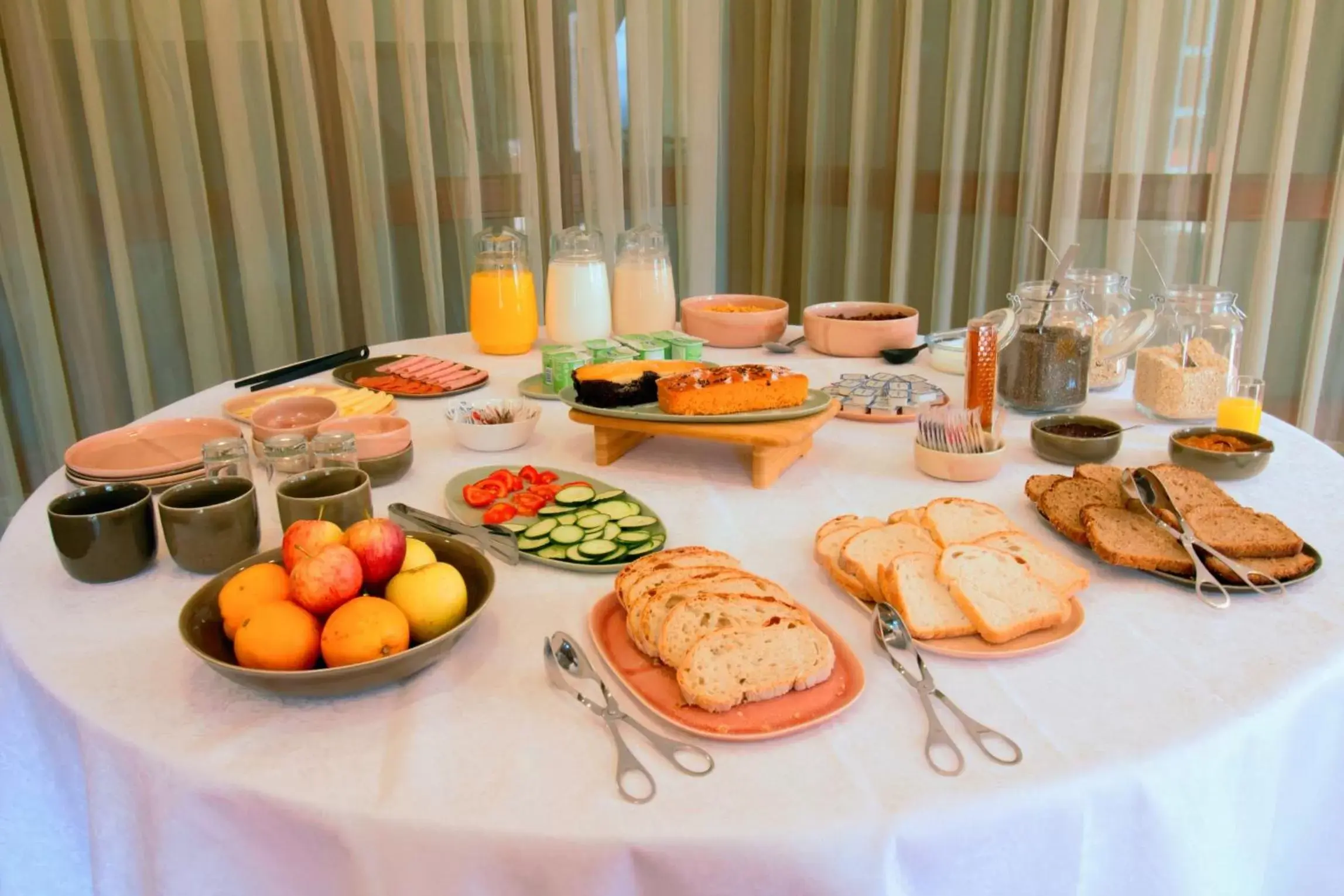 Breakfast in WOT Sintra Sarrazola