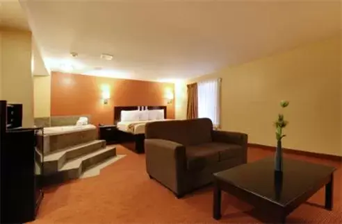 Living room, Seating Area in Americas Best Value Inn Caldwell