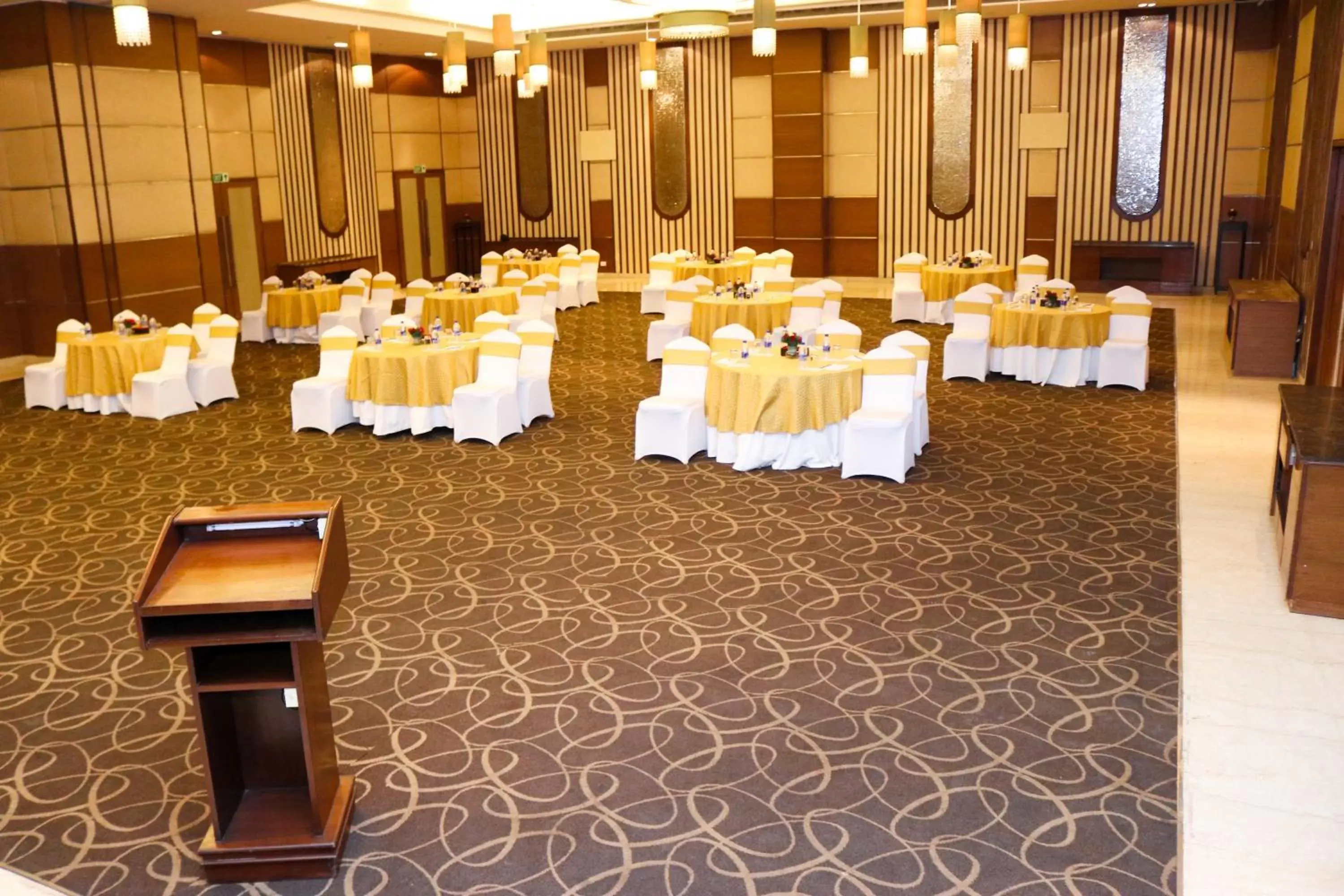 Banquet/Function facilities, Banquet Facilities in Radisson Blu Hotel, Greater Noida