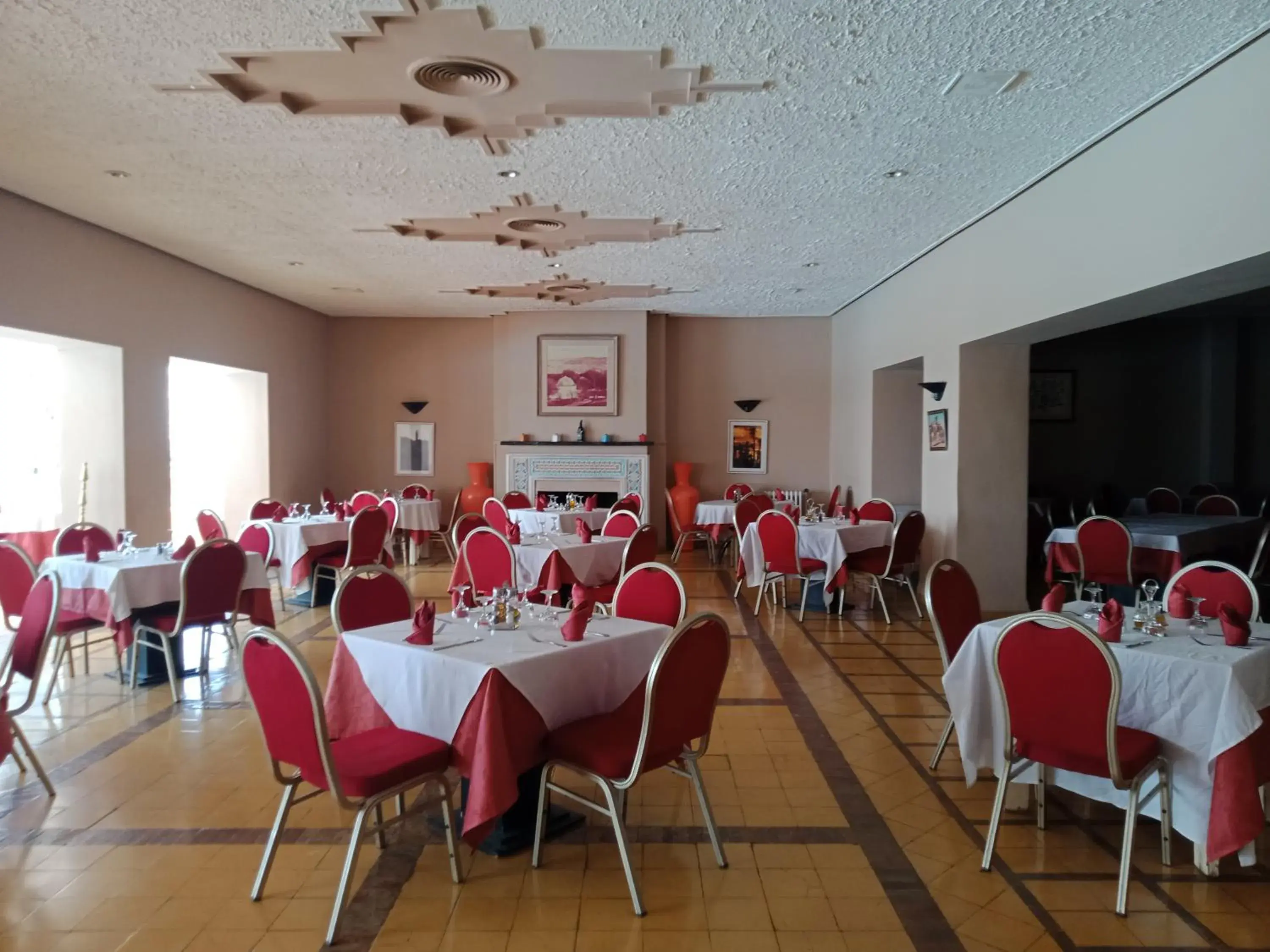 Restaurant/Places to Eat in Kenzi Azghor Hotel