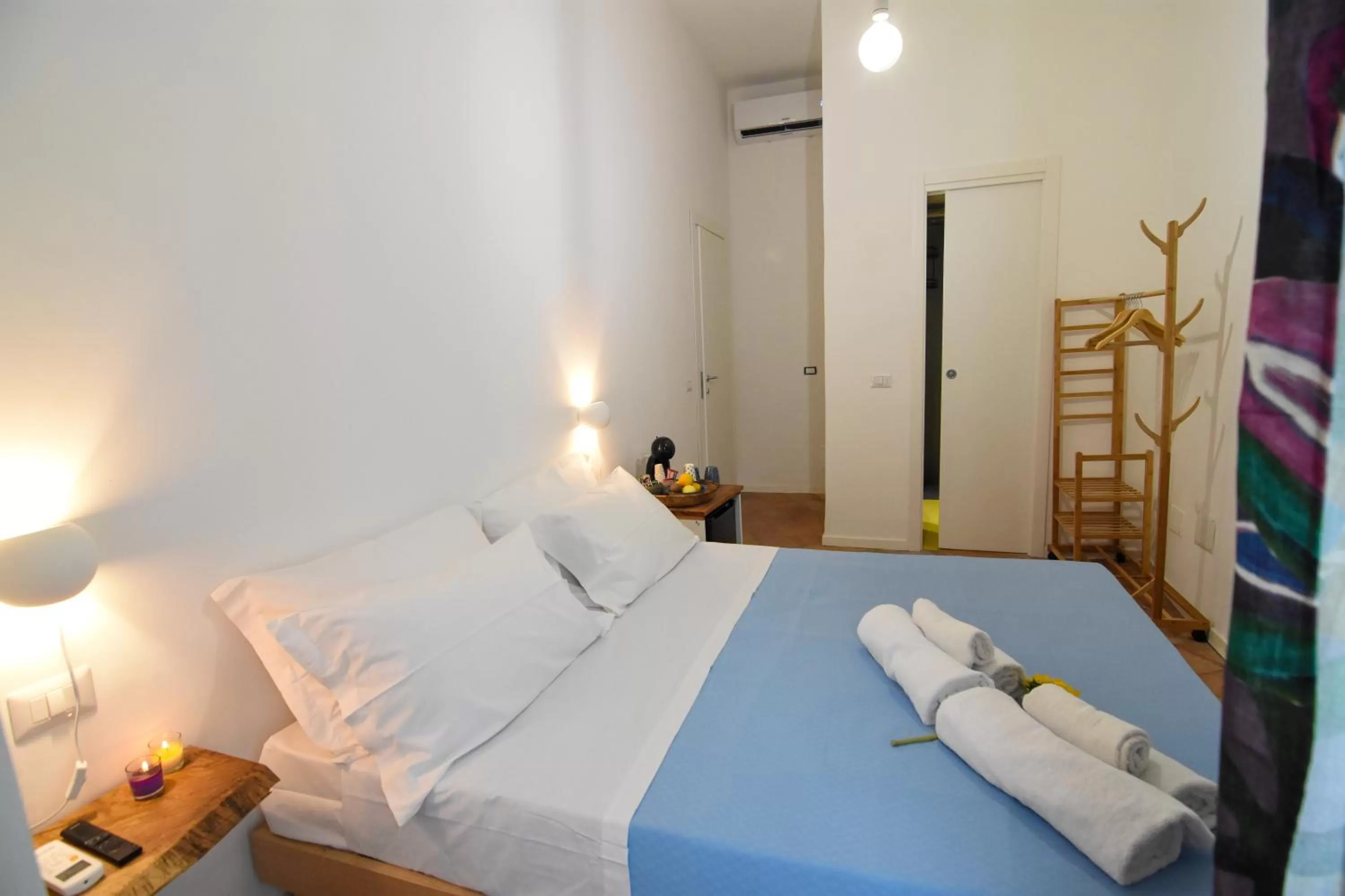 Photo of the whole room, Bed in La Dimora di Artemide B&B