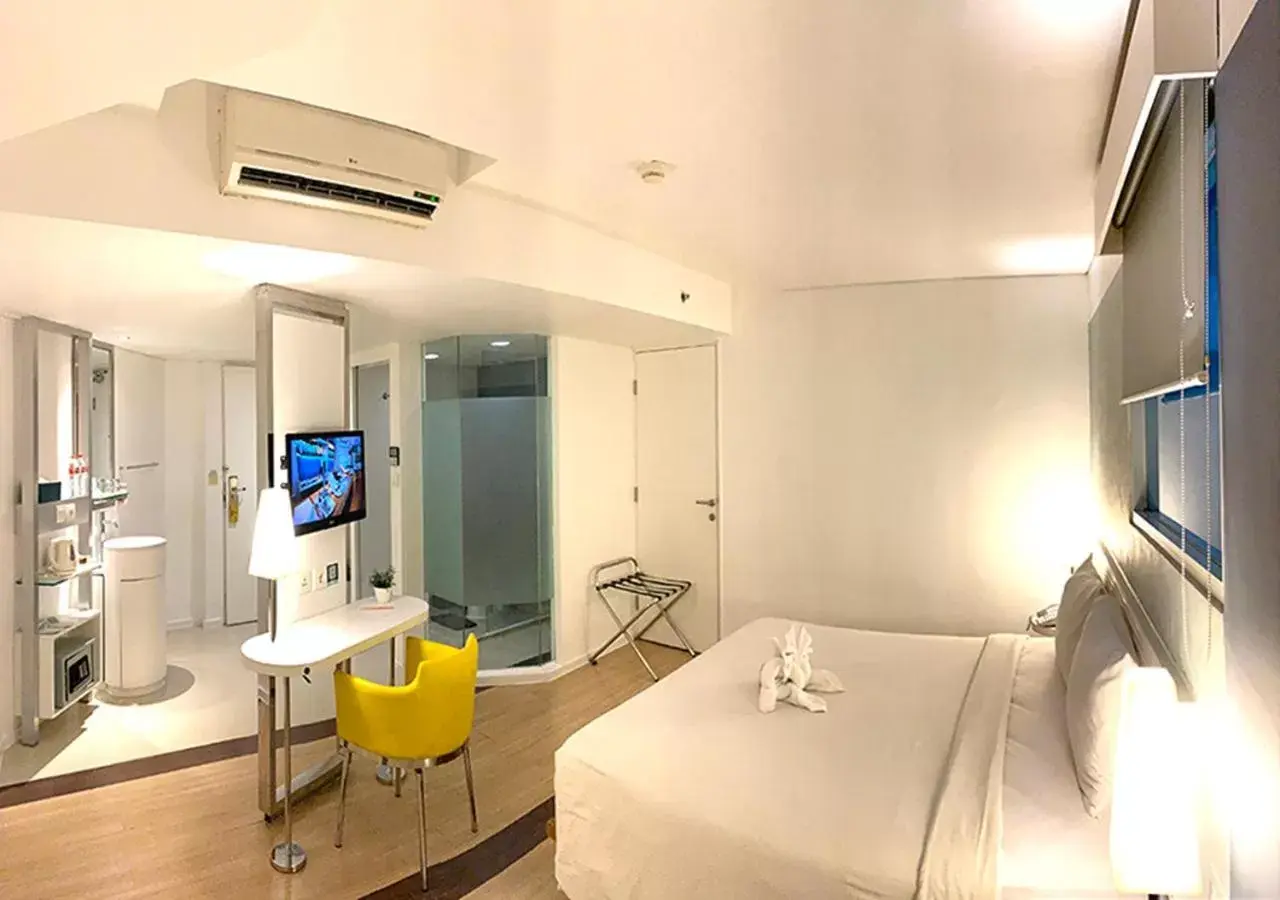 TV and multimedia, TV/Entertainment Center in 1O1 URBAN Jakarta Kelapa Gading