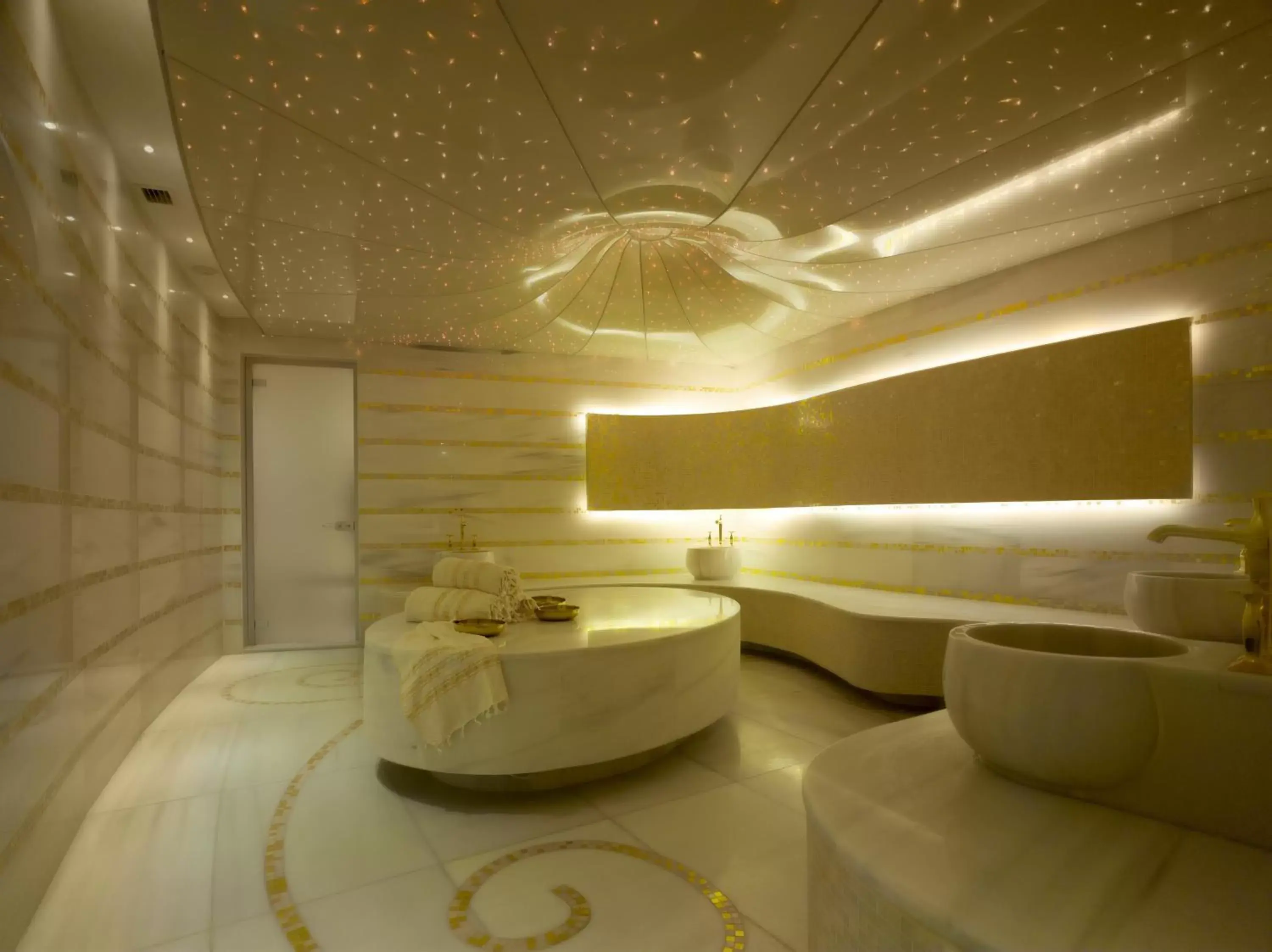 Spa and wellness centre/facilities, Bathroom in Swissotel Buyuk Efes Izmir