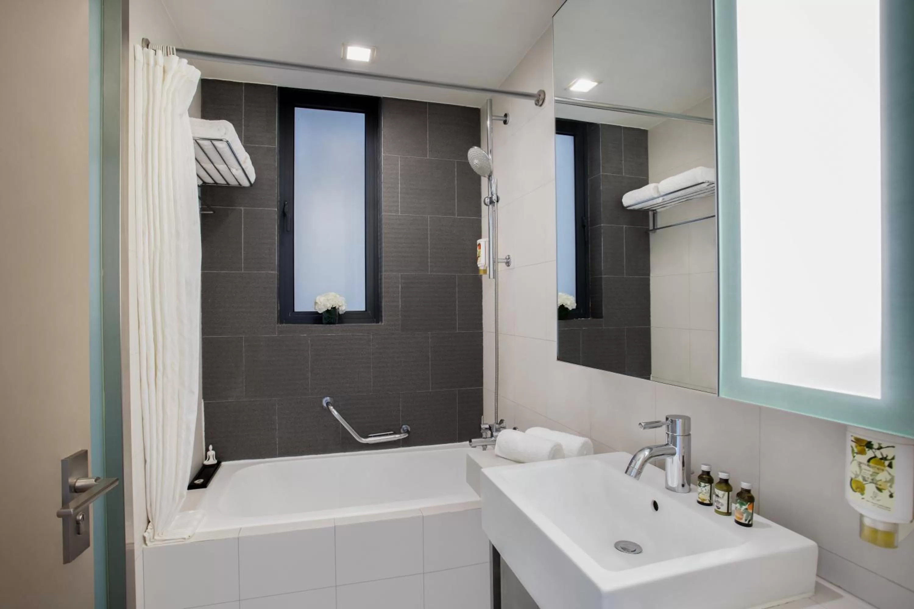 Bathroom in Citadines Xinghai Suzhou