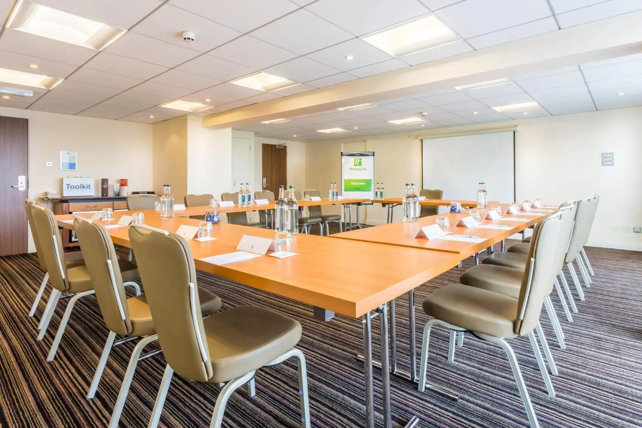 Meeting/conference room in Holiday Inn Newcastle Gosforth Park, an IHG Hotel