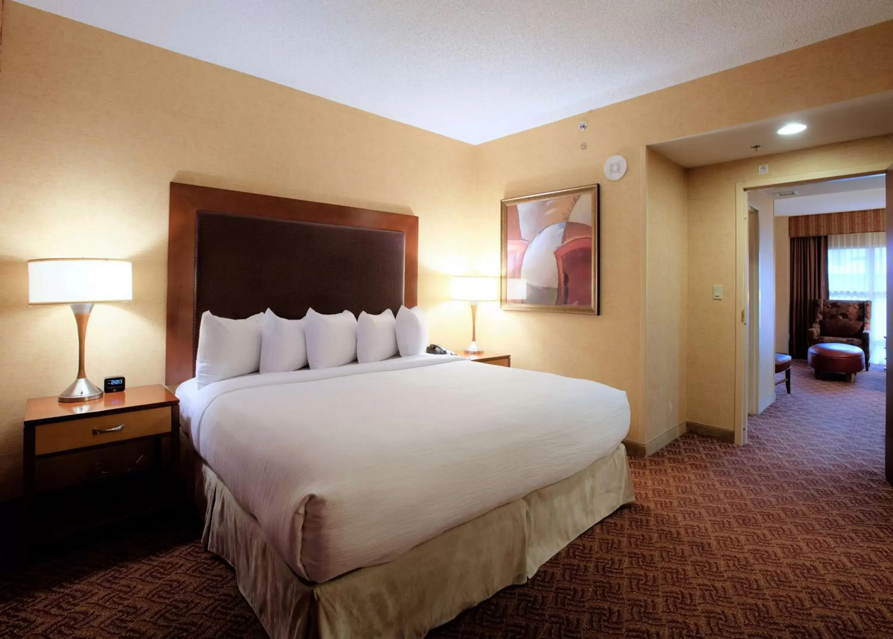 Bed in Embassy Suites by Hilton Charlotte Concord Golf Resort & Spa