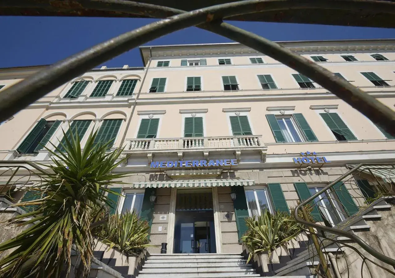 Facade/entrance, Property Building in Hotel Mediterranee