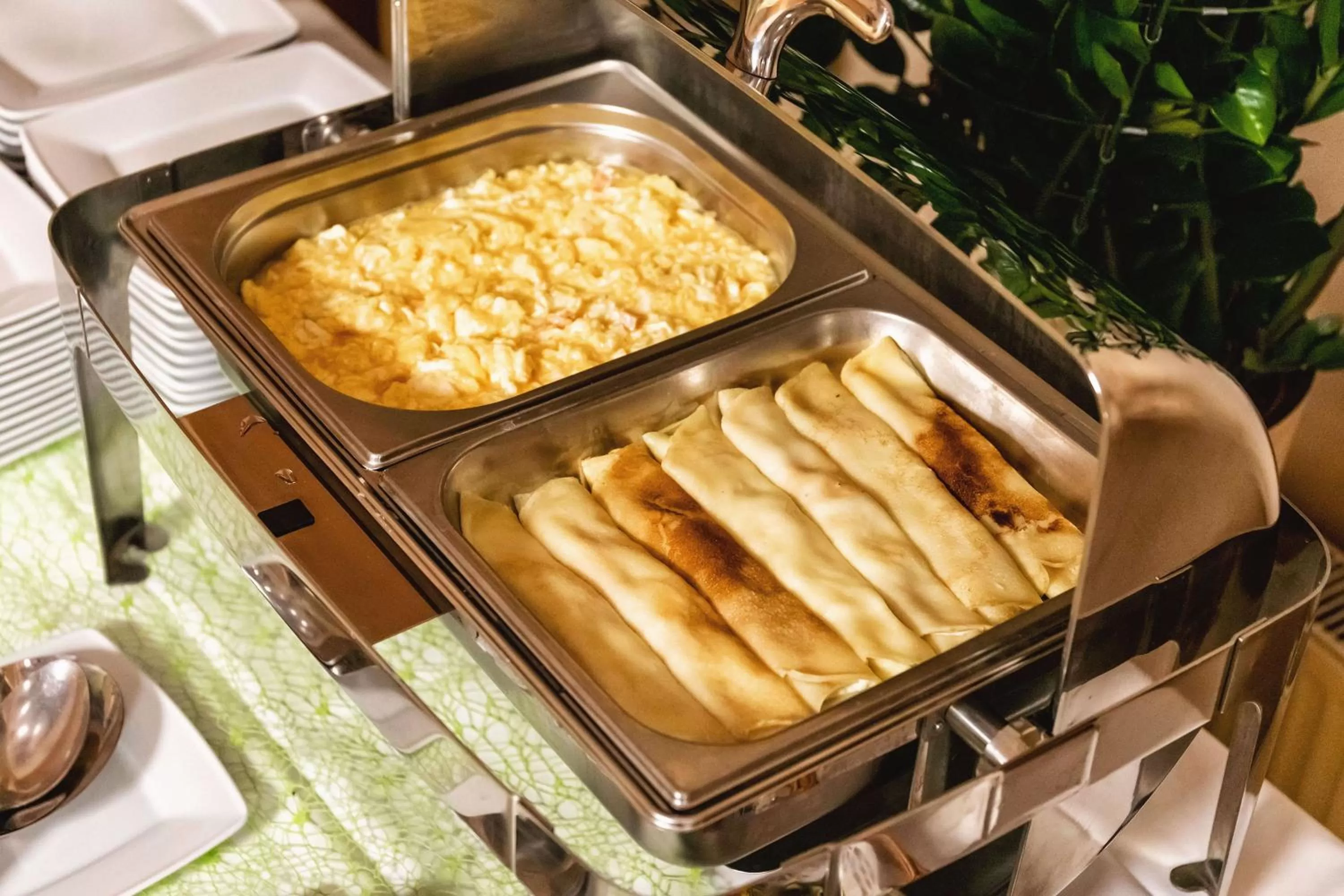 Breakfast in Hotel Gromada Pila