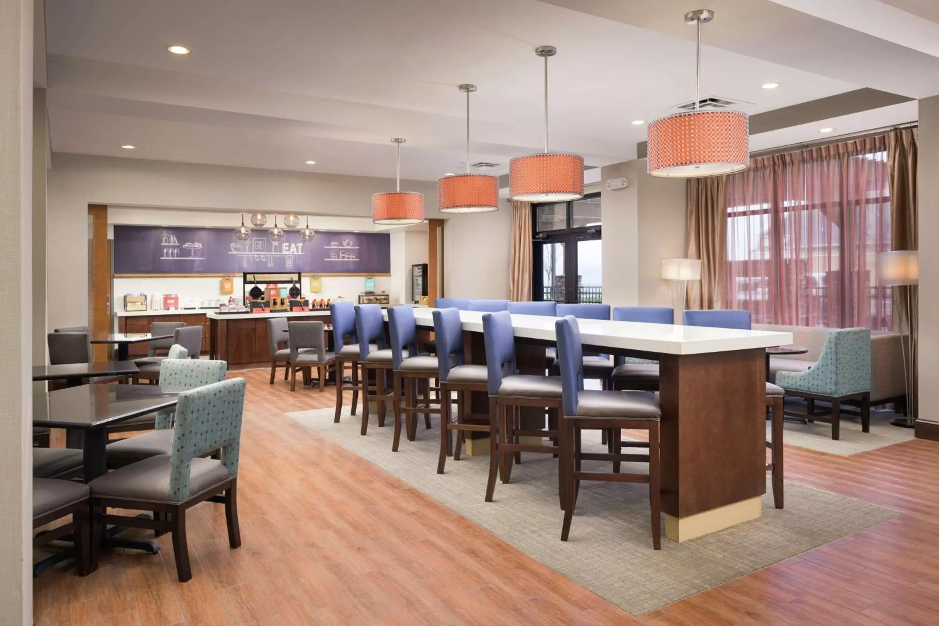 Restaurant/Places to Eat in Hampton Inn Chattanooga West/Lookout Mountain