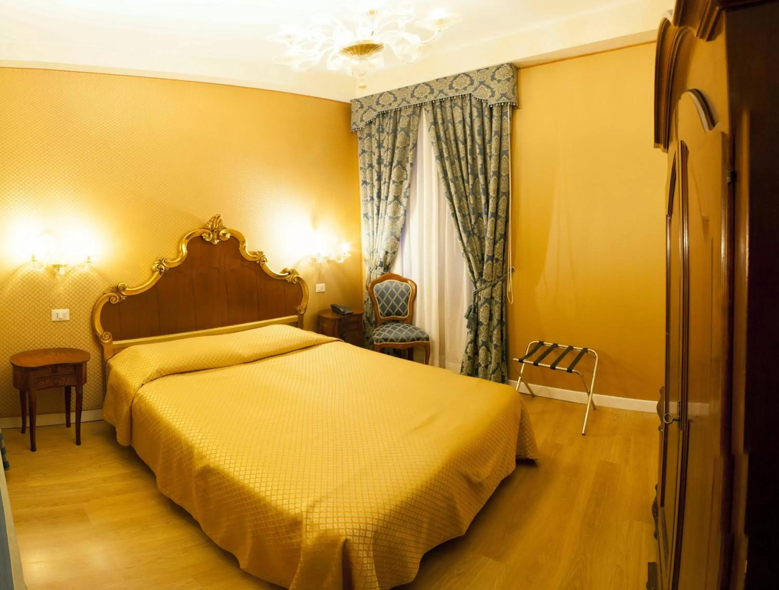 Photo of the whole room, Bed in Hotel Locanda Canal