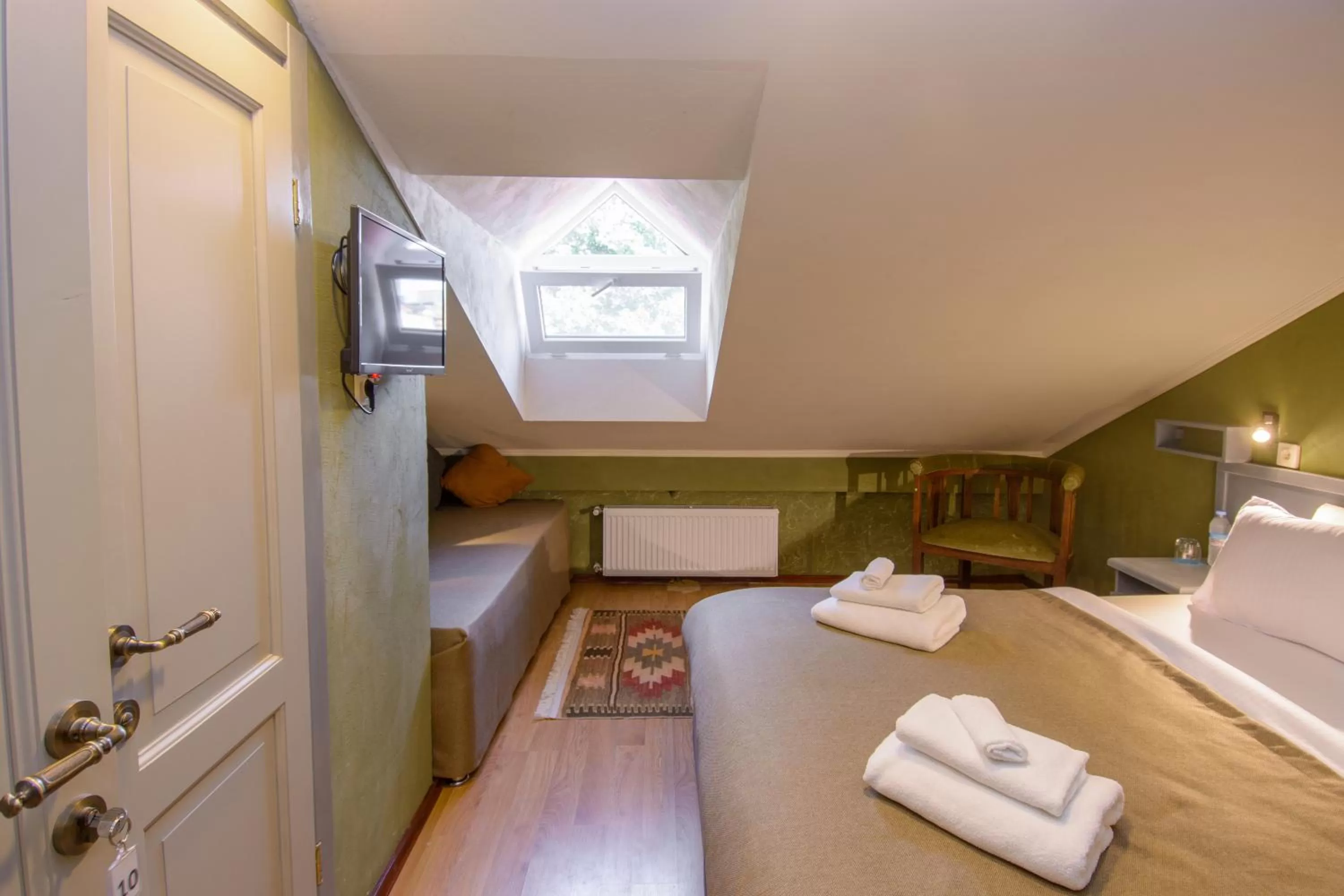 Bedroom, Bed in Kindli Boutique Hotel