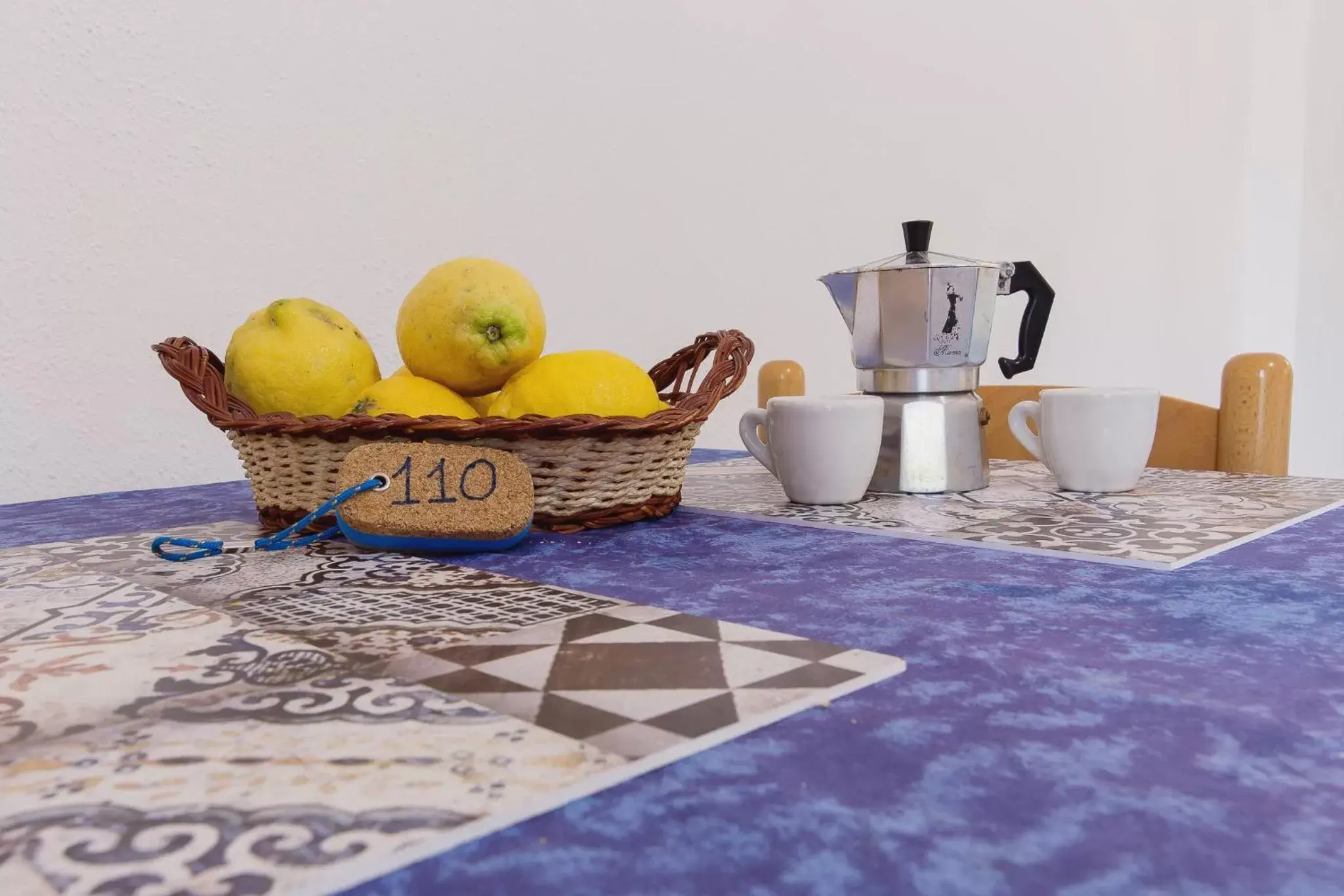 Coffee/tea facilities in Lo Nardo Accommodation