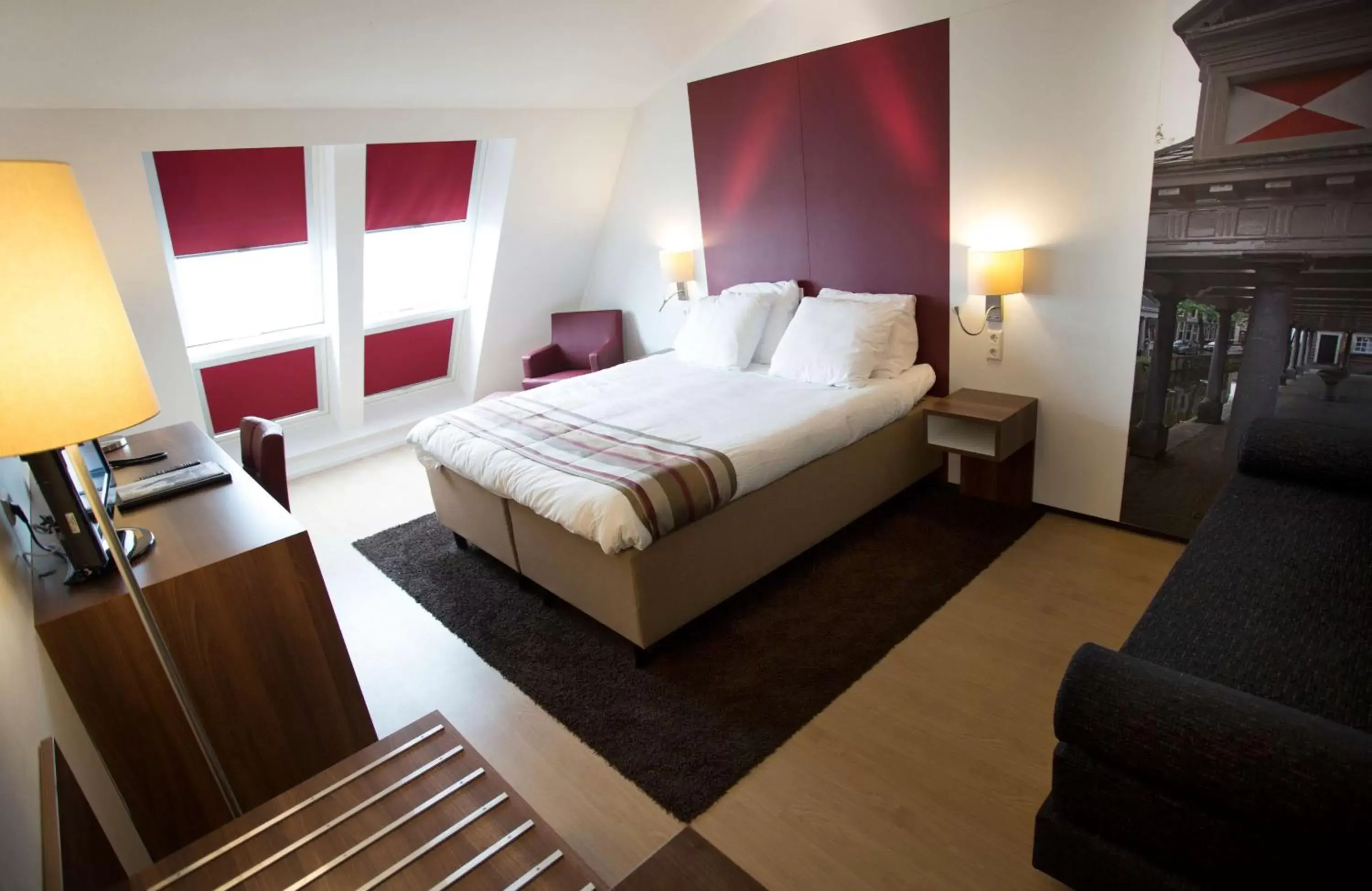 Shower, Bed in Best Western Plus City Hotel Gouda