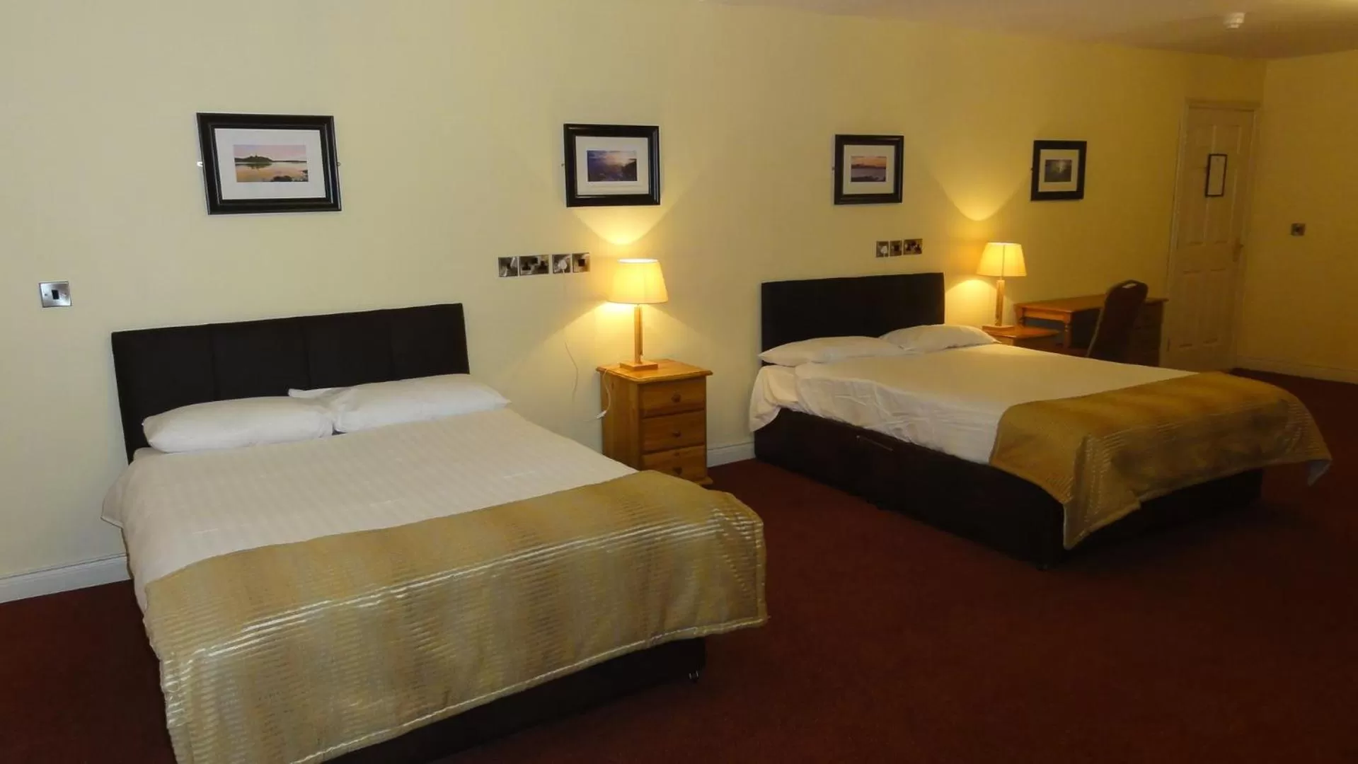 Bed in Hannon's Hotel