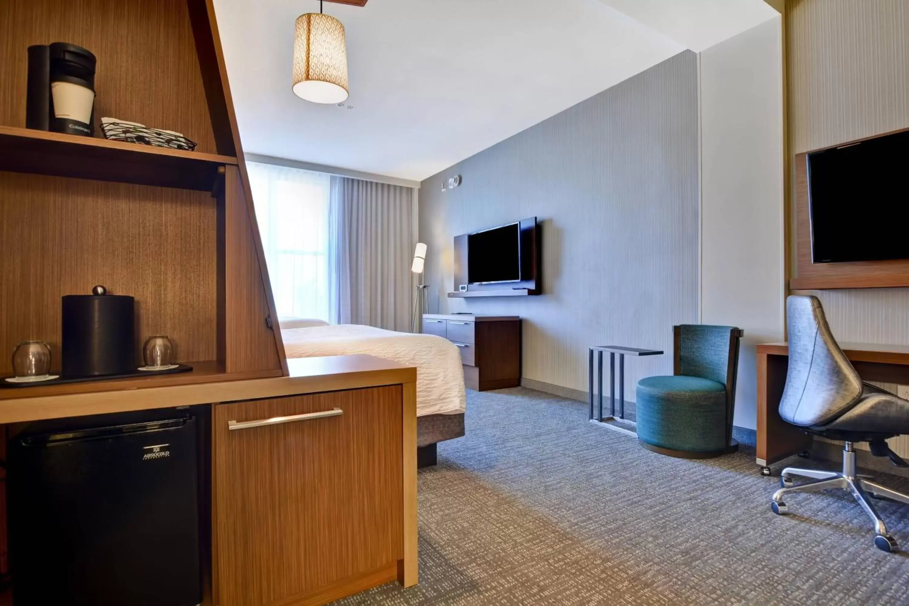 Photo of the whole room, TV/Entertainment Center in Courtyard by Marriott Jackson Madison