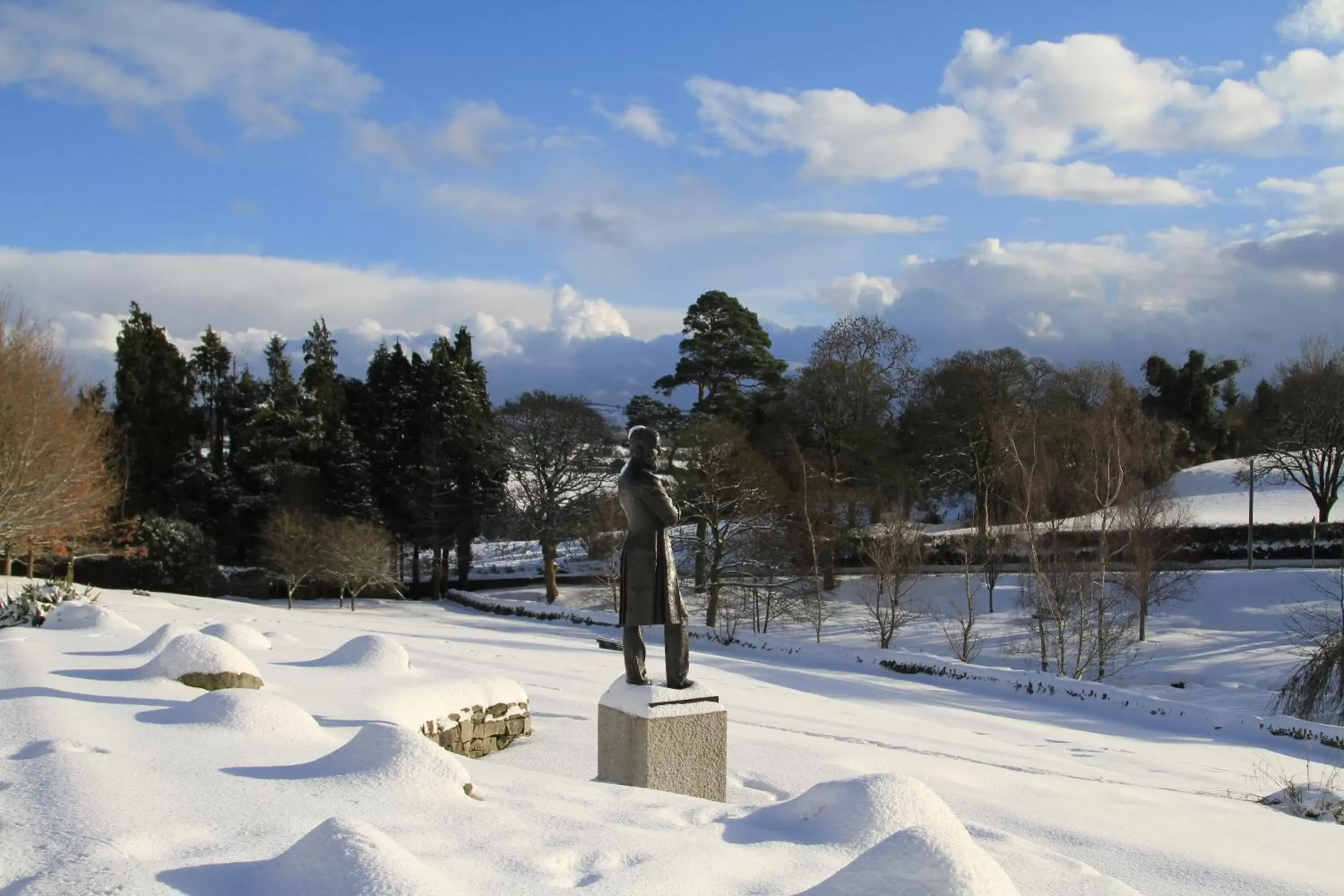 Day, Winter in Jacob's Well Hotel