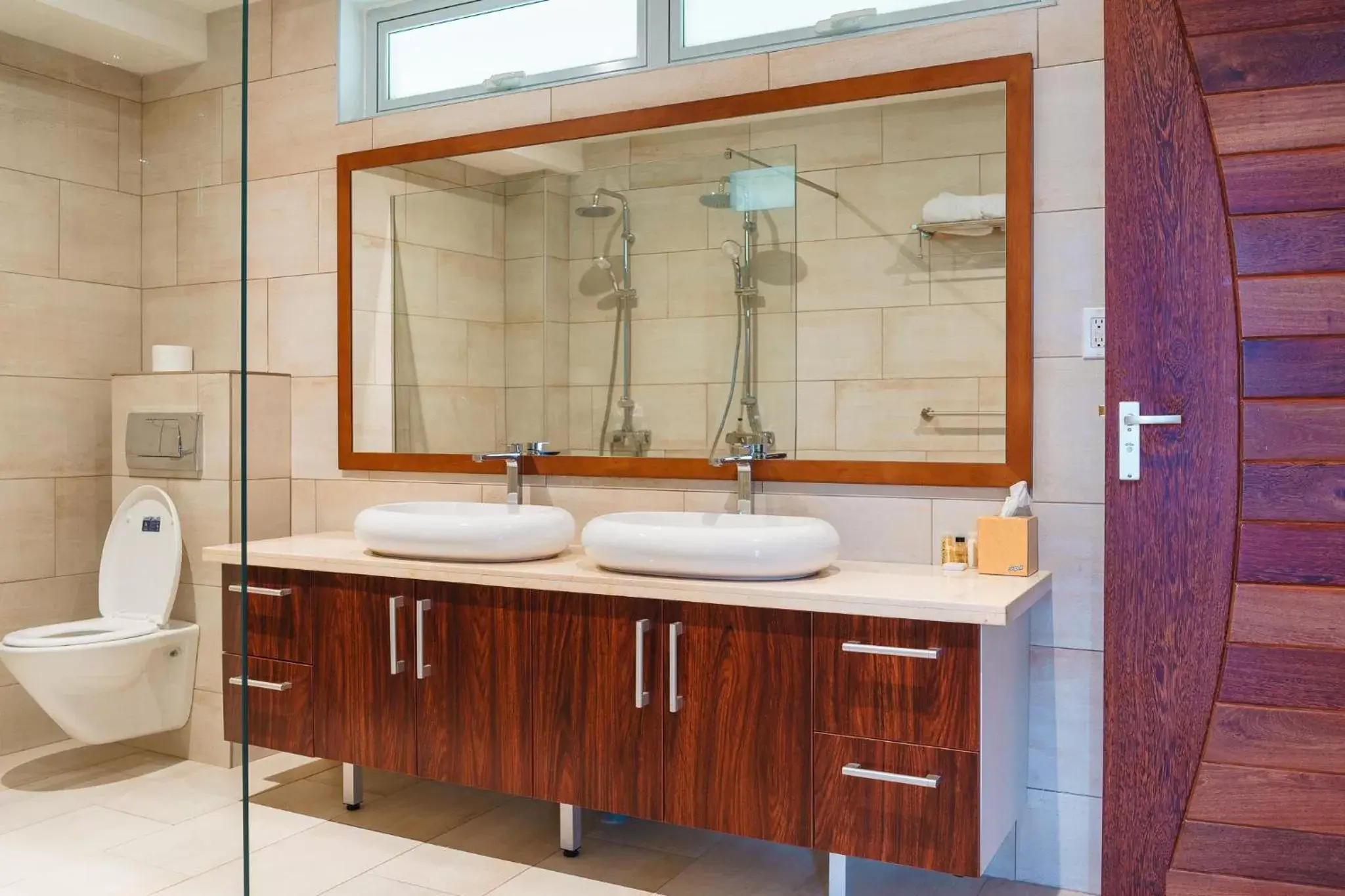 Shower, Bathroom in Jacana Amazon Wellness Resort