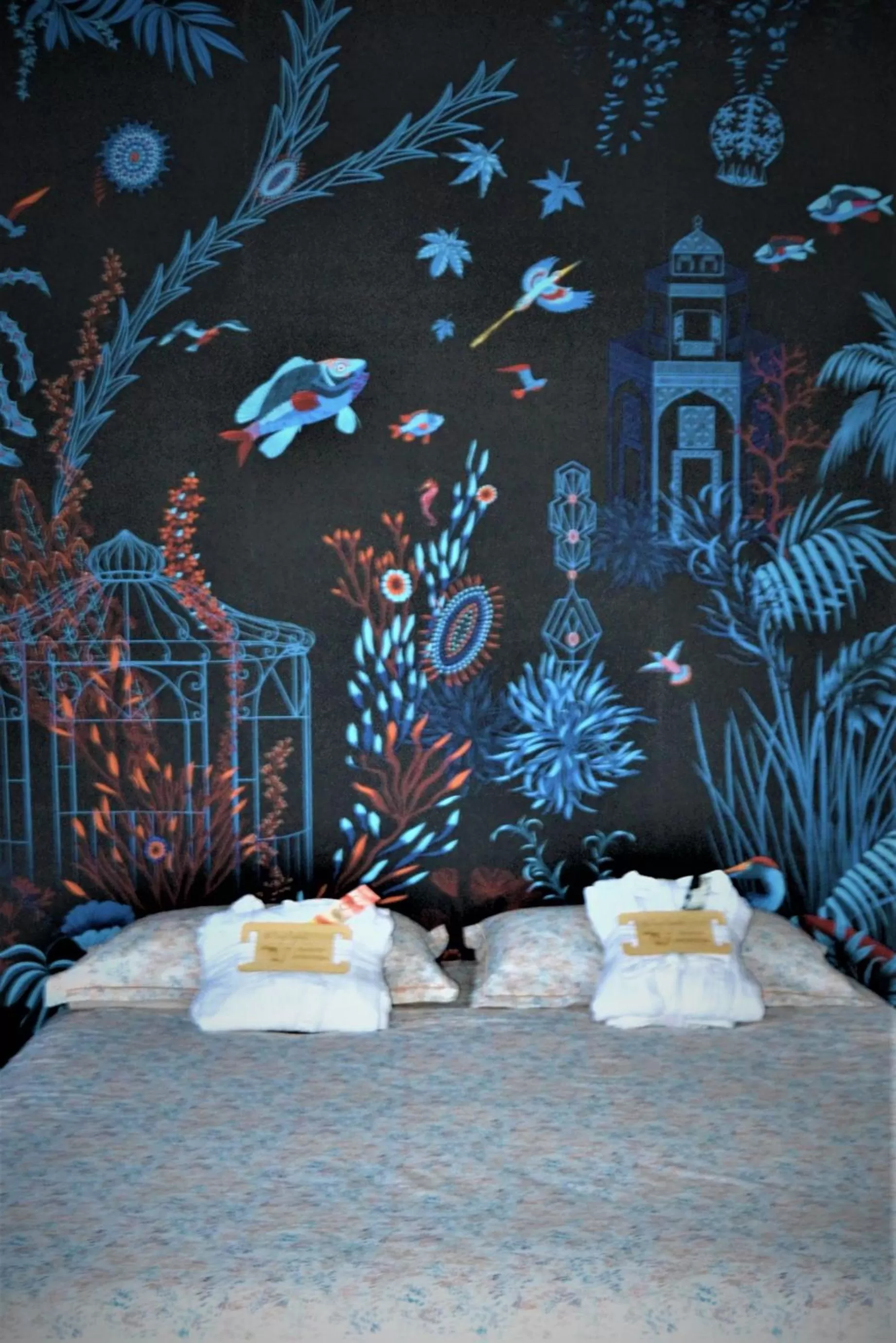 Night, Bed in Au temps suspendu