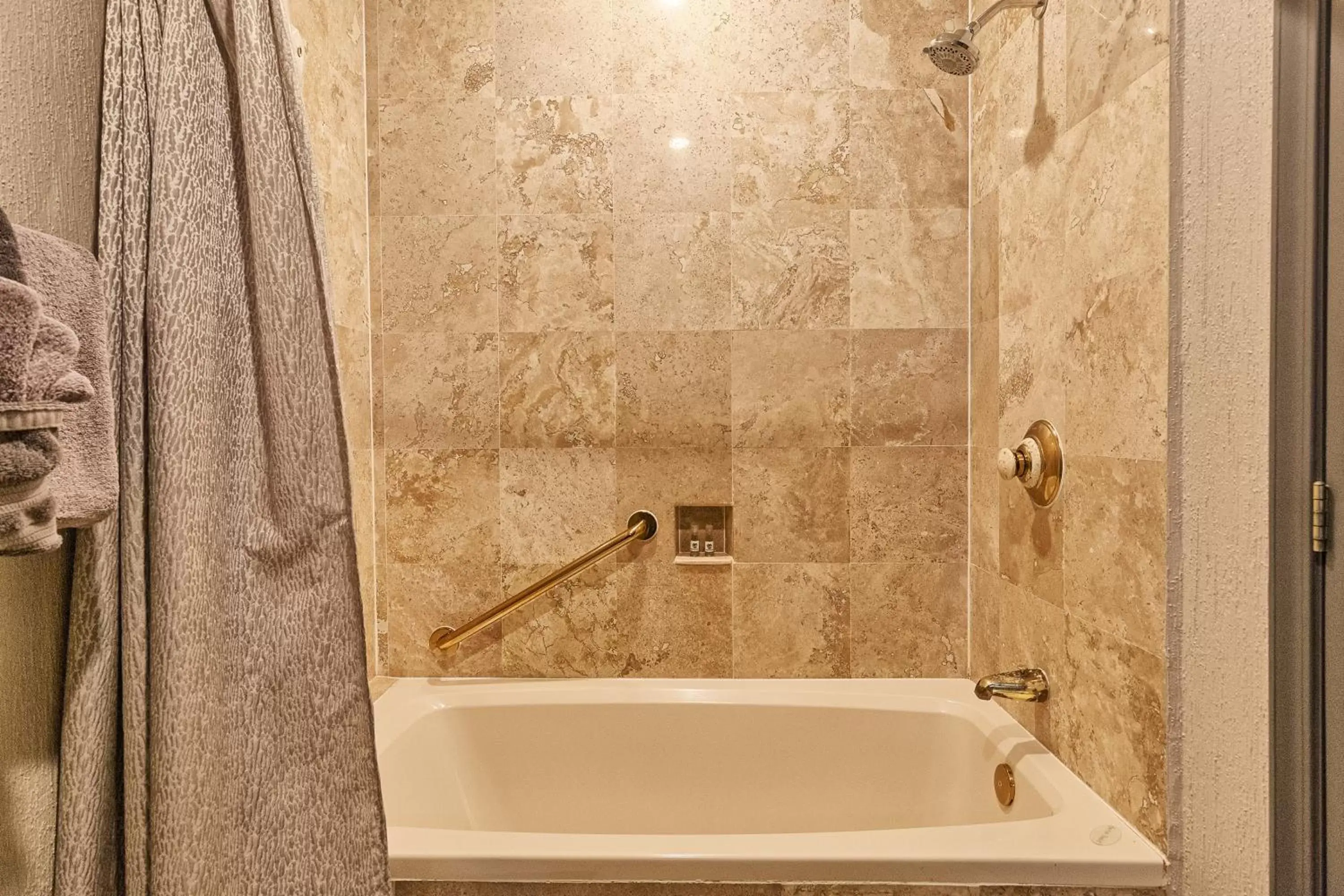 Shower, Bathroom in Sonoran Sea 310-W - Modern 1 bedroom