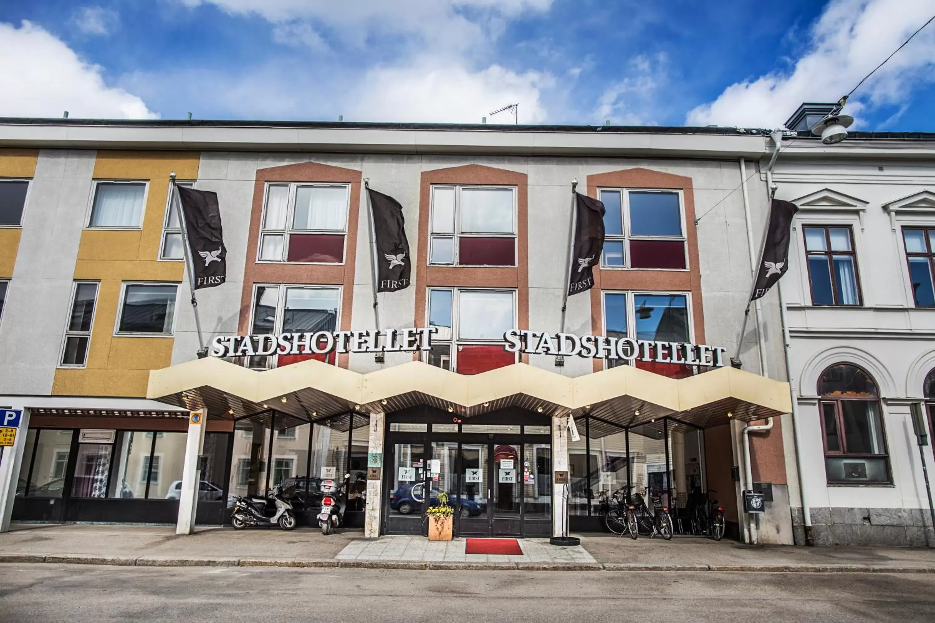 Facade/entrance, Property Building in First Hotel Statt