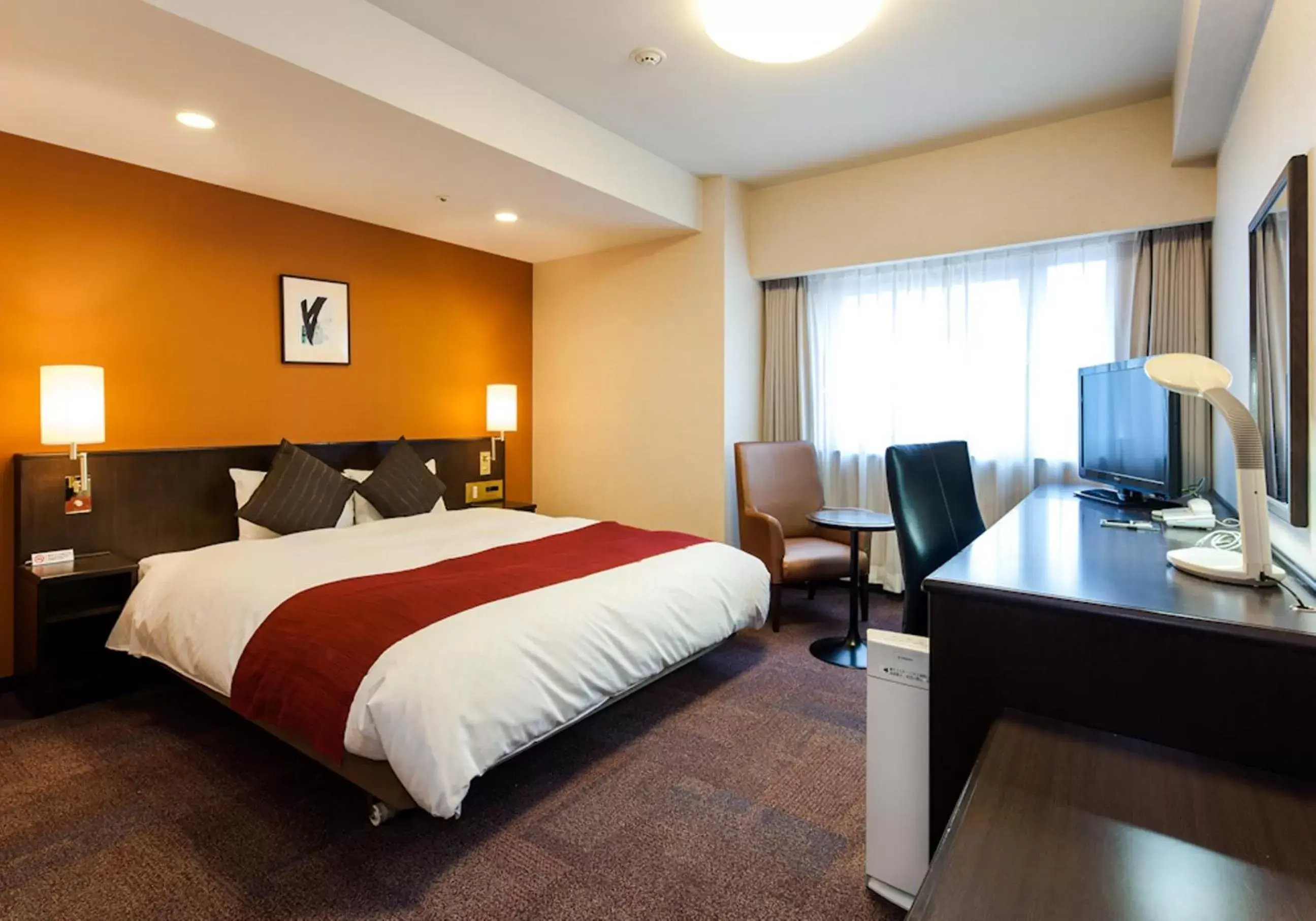 Photo of the whole room, Bed in Daiwa Roynet Hotel Mito