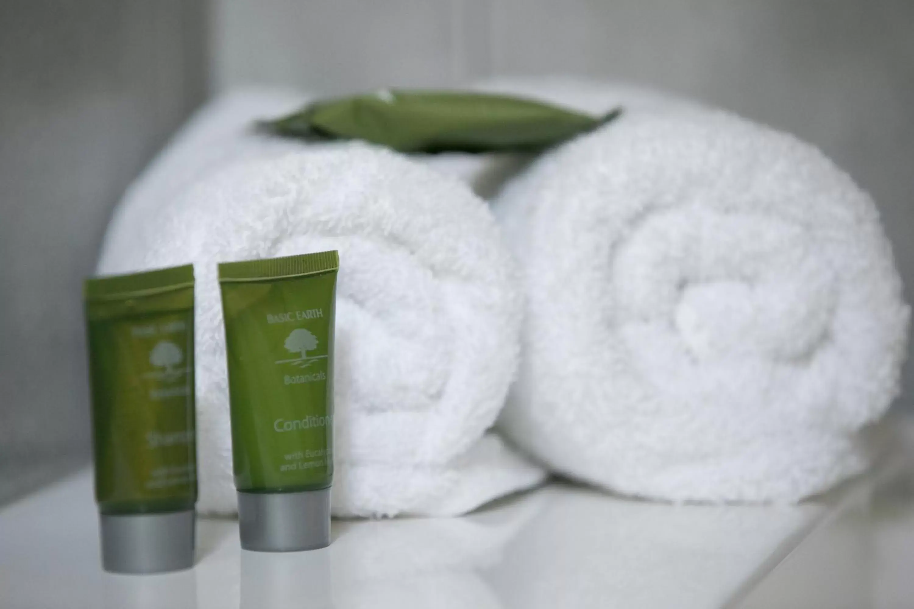 Bathroom in Amalfi Resort Busselton's Best Kept Secret Bathroom in Amalfi Resort Busselton's Best Kept Secret