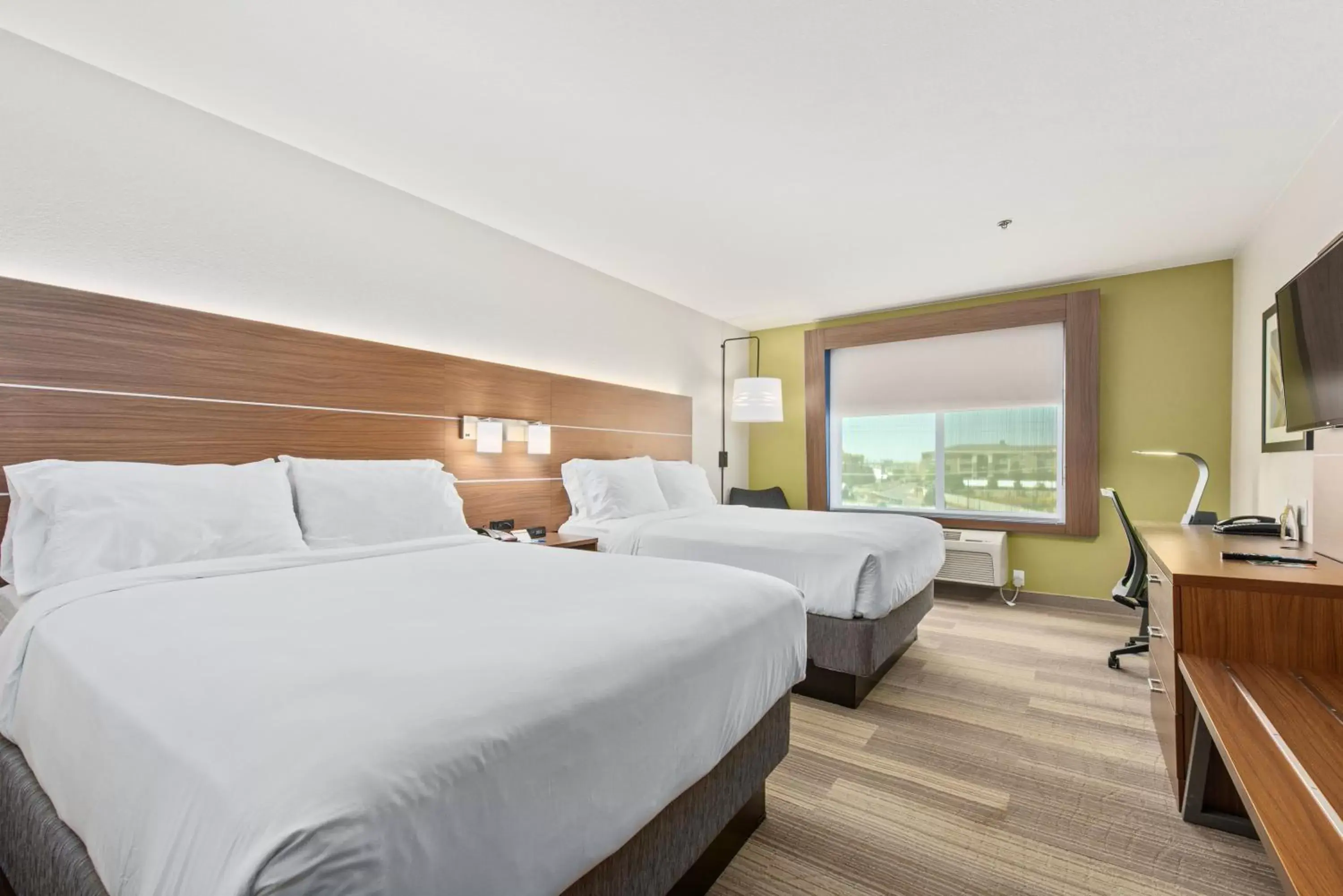 Photo of the whole room, Bed in Holiday Inn Express West Valley City, an IHG Hotel