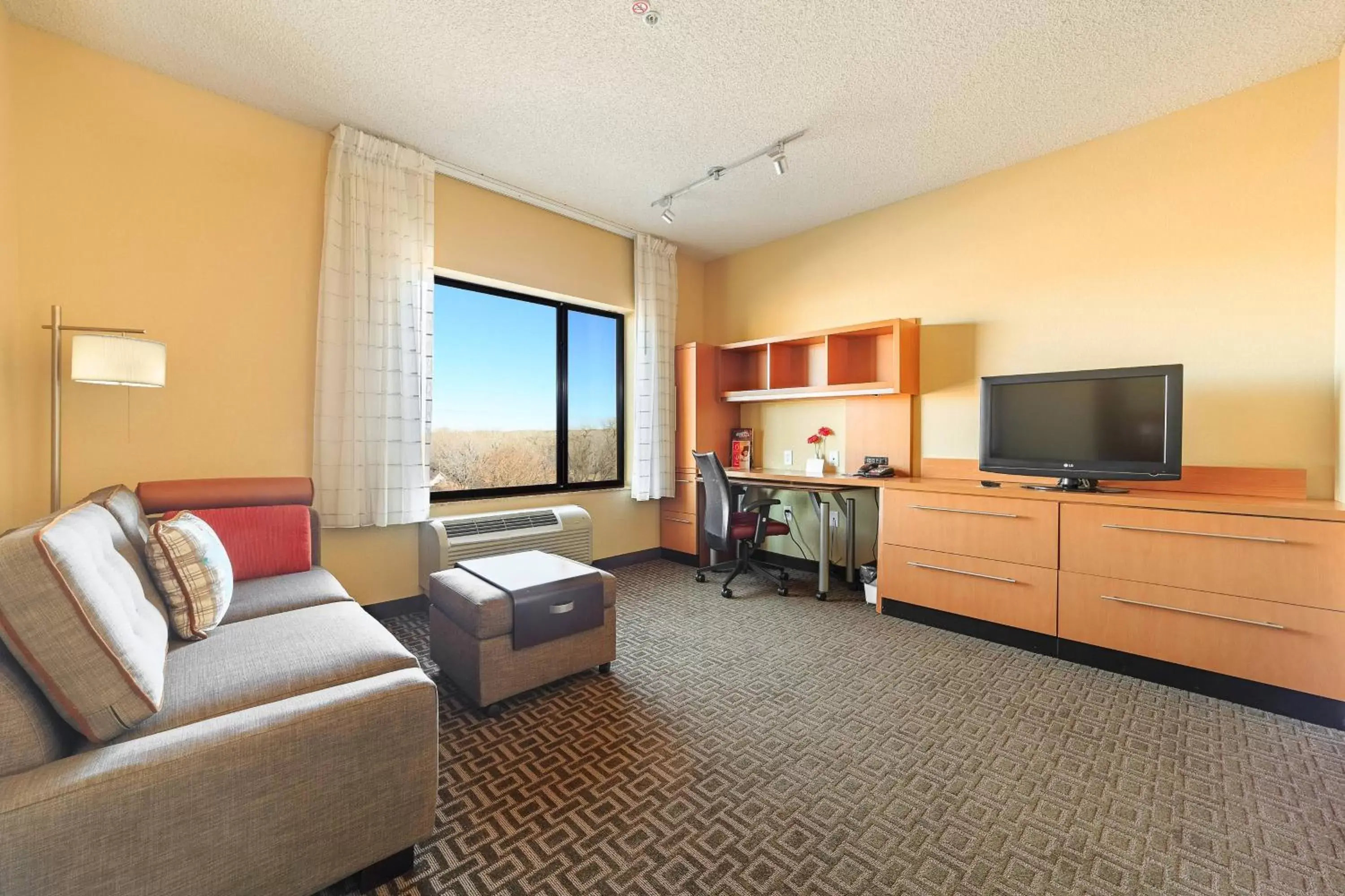 Living room, Seating Area in TownePlace Suites Farmington