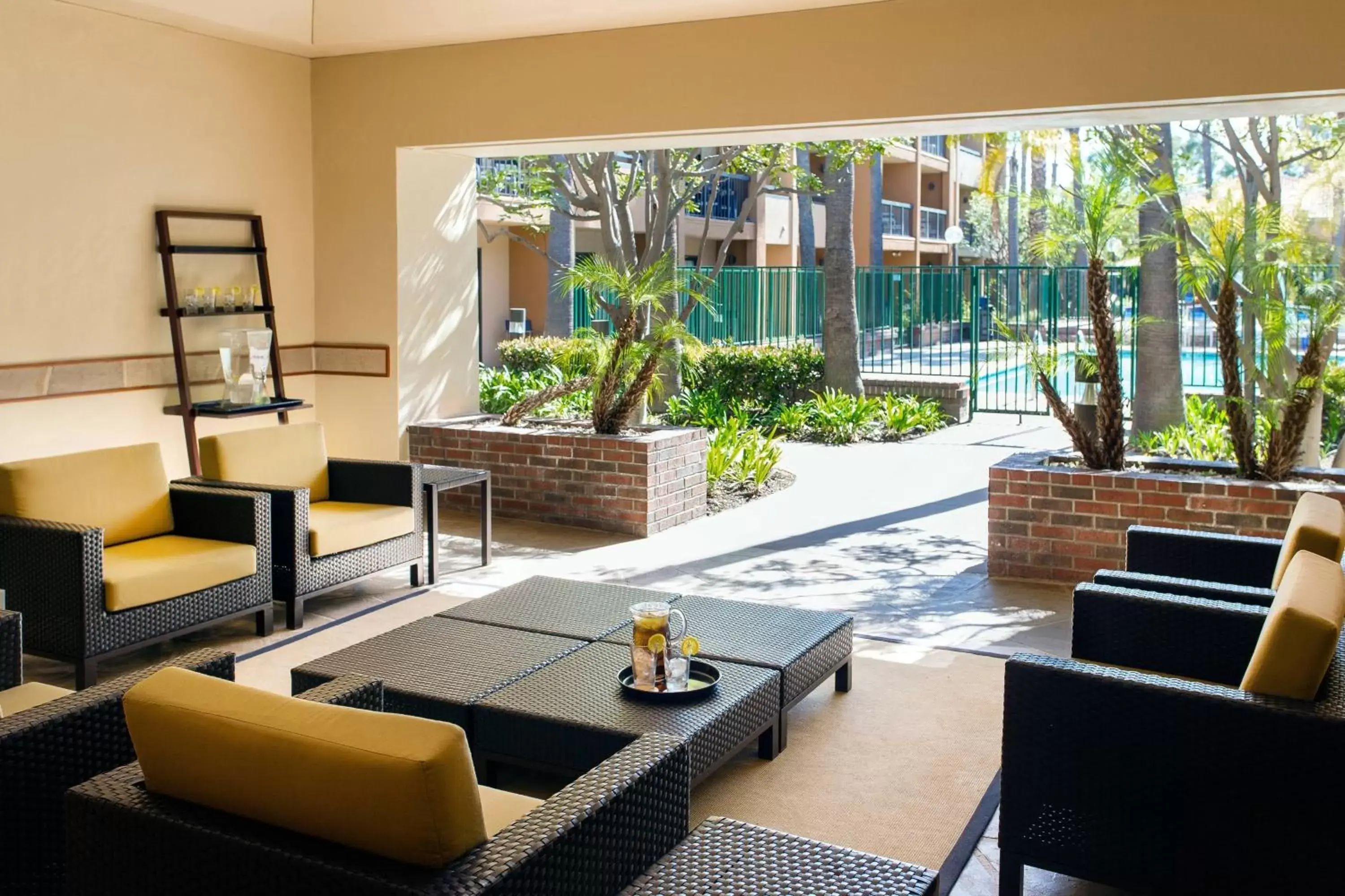 Lounge or bar in Courtyard Los Angeles Torrance/Palos Verdes