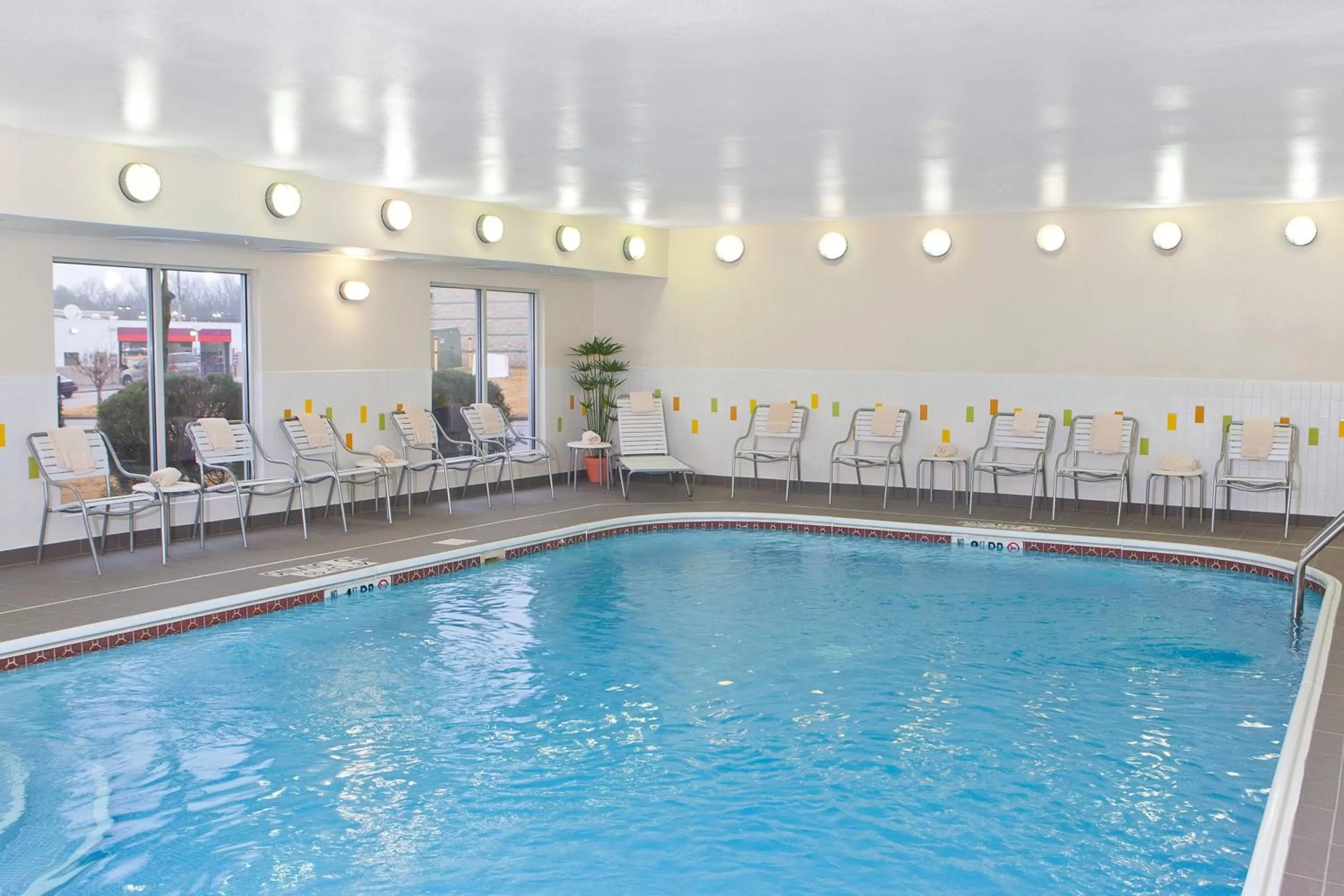 Swimming pool in Fairfield Inn & Suites by Marriott Memphis East Galleria