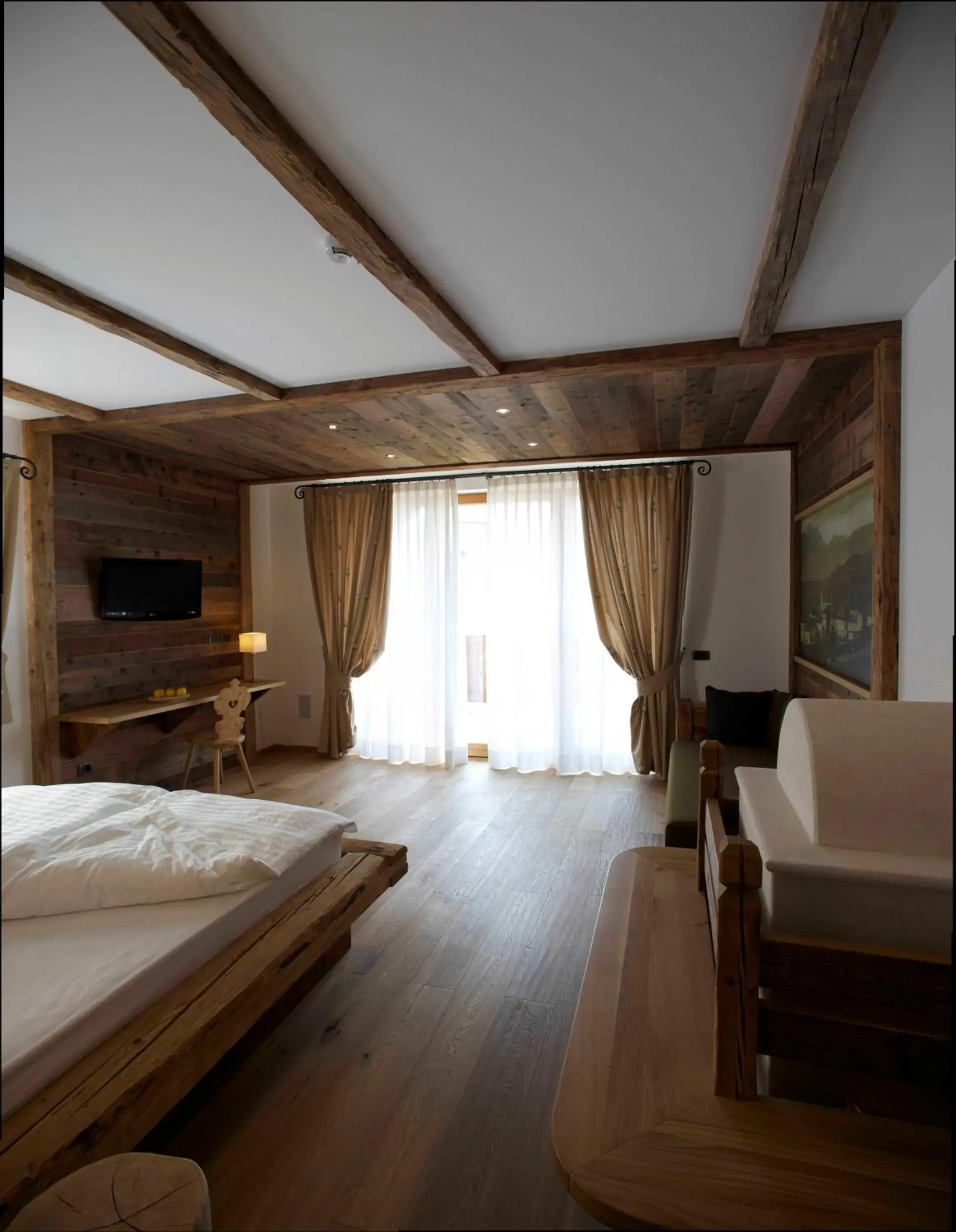 Photo of the whole room, Bed in Pineta Nature Resort - Wellness & SPA