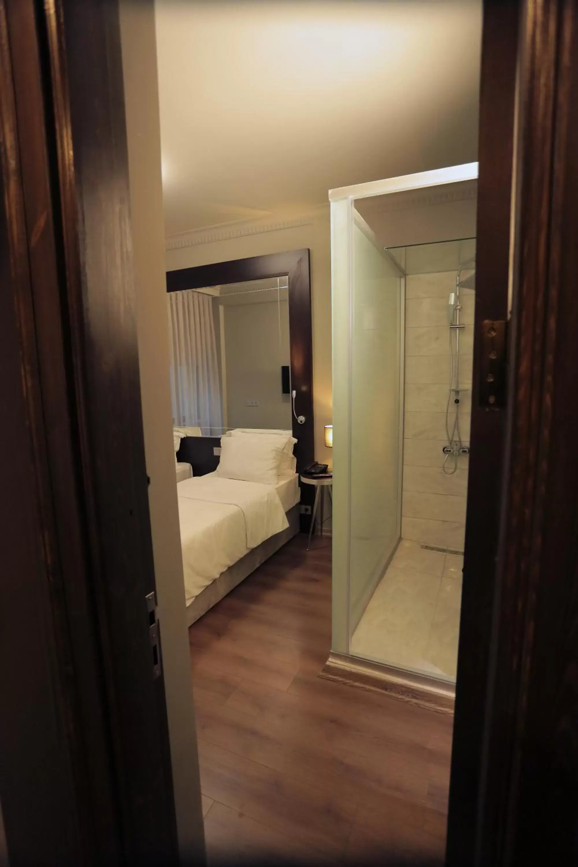 Bathroom, Bed in Ferman Pera Hotel