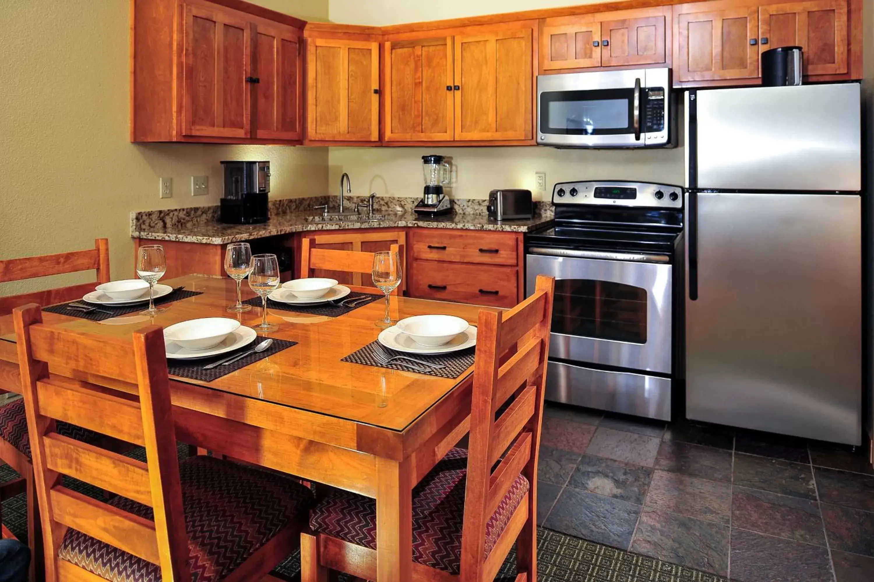 Kitchen or kitchenette, Kitchen/Kitchenette in Cedar Breaks Lodge