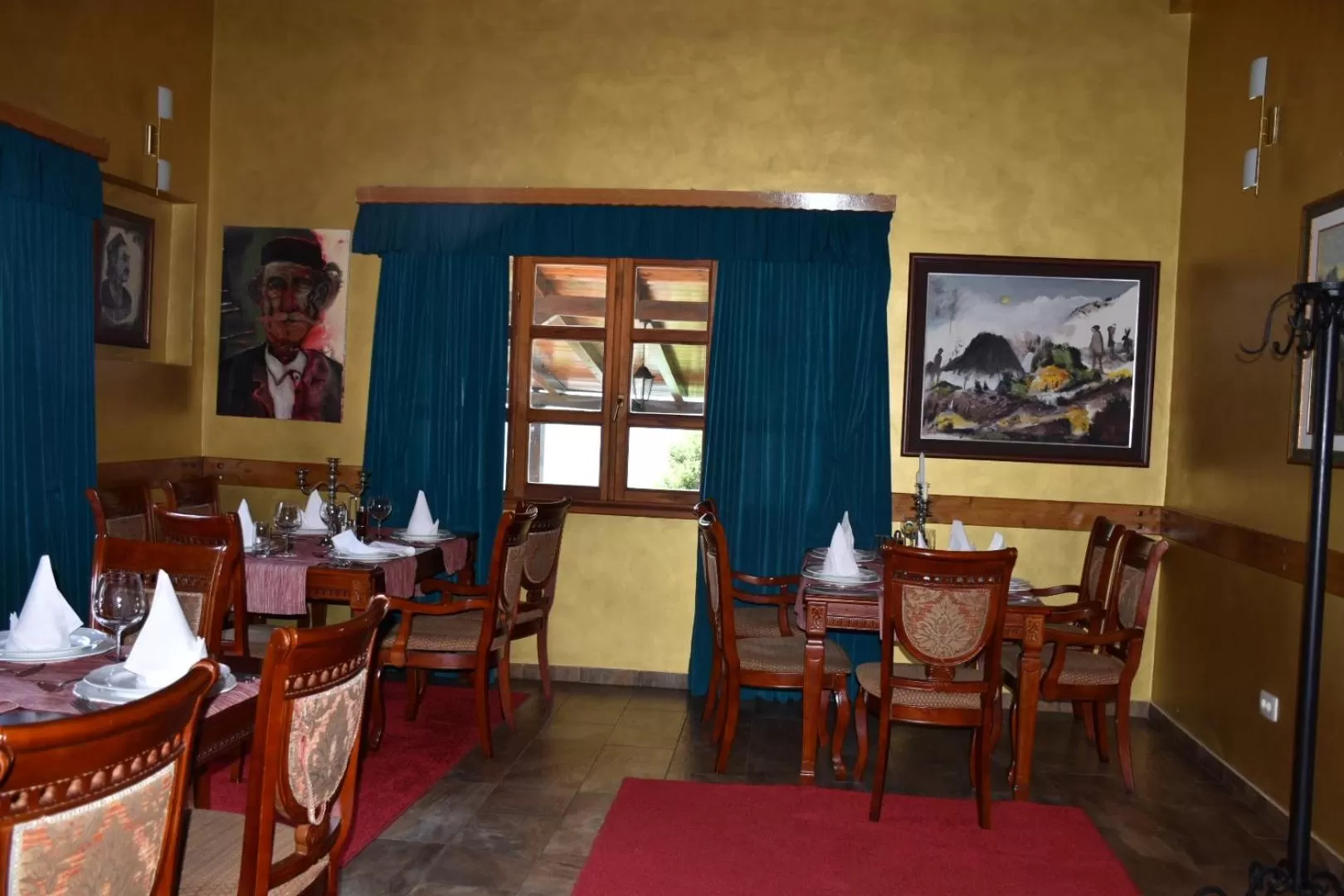 OSTROG Aparthotel KOLIBA-VLASTNIŠTVO MANASTIRA OSTROG