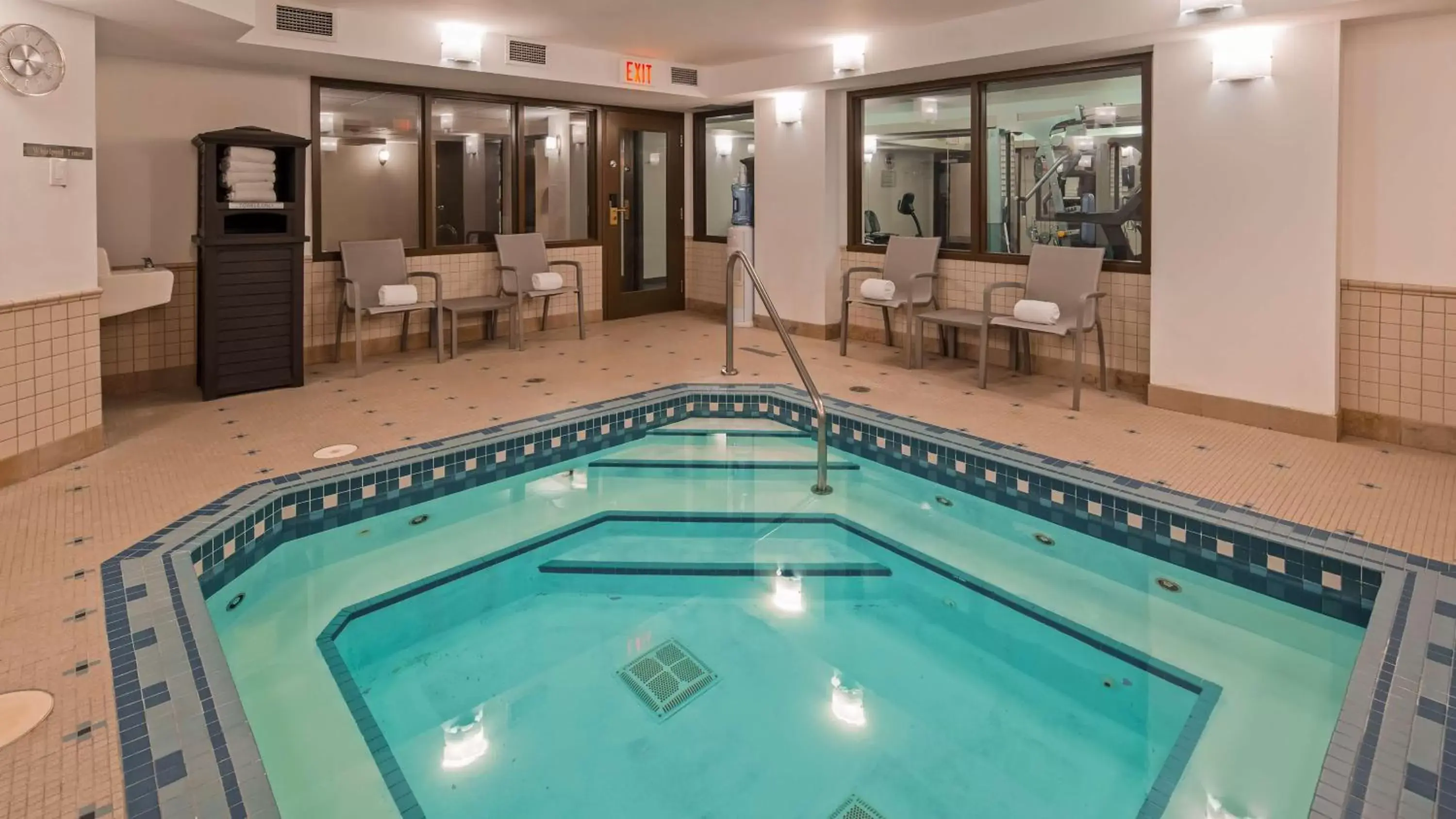 Spa and wellness centre/facilities, Swimming Pool in Best Western Airdrie