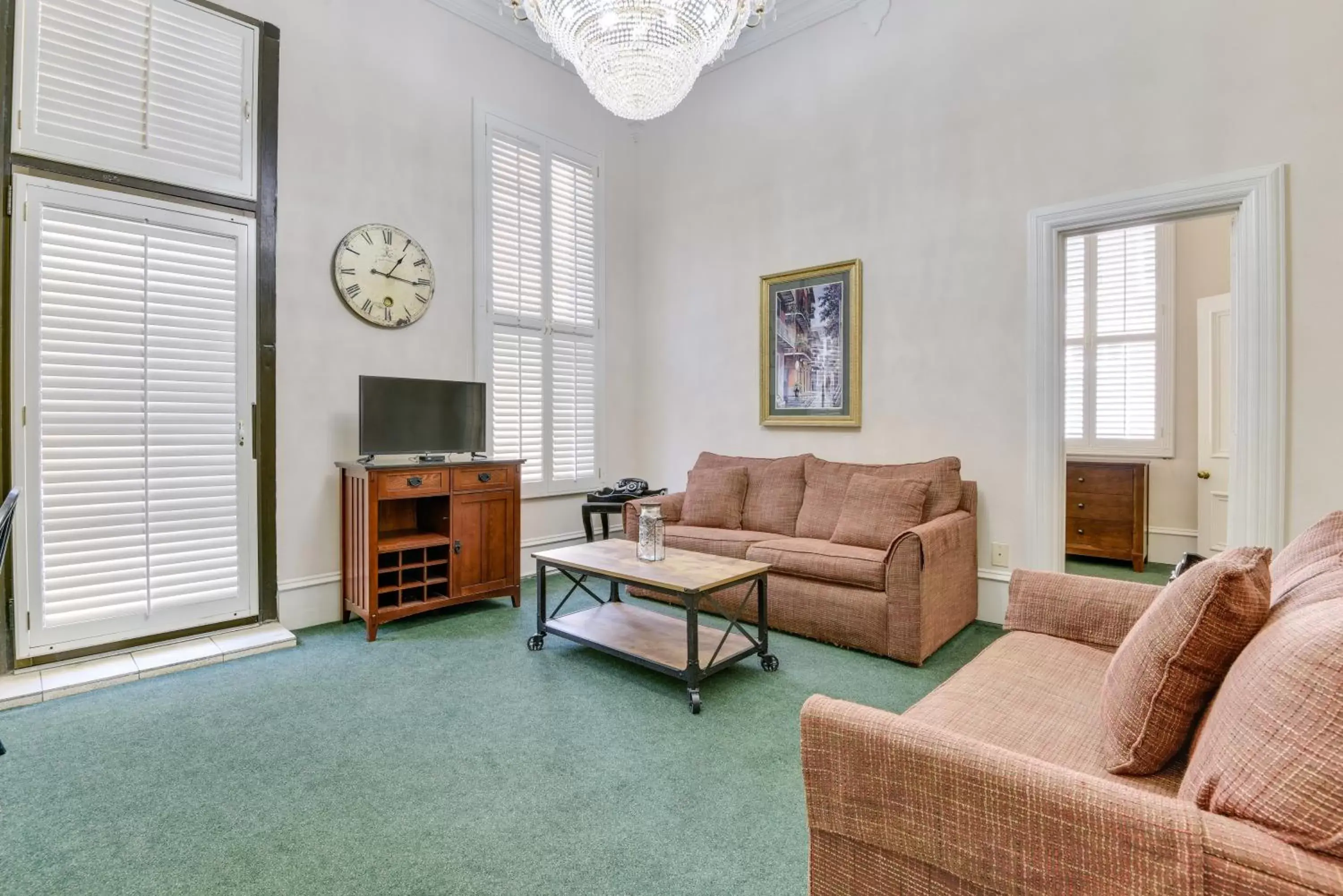 Living room, Seating Area in Chateau Orleans