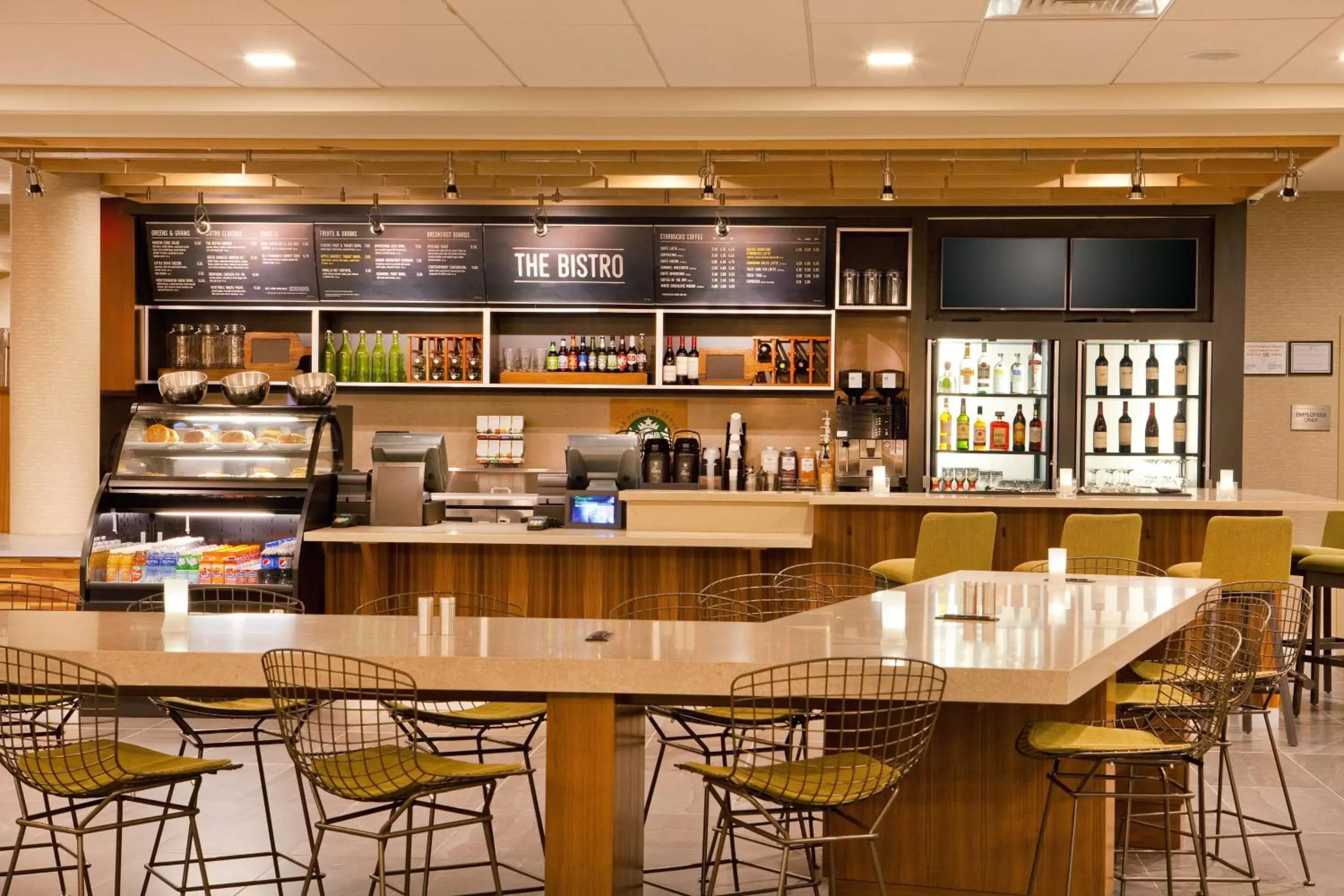 Restaurant/places to eat, Lounge/Bar in Courtyard by Marriott Yonkers Westchester County