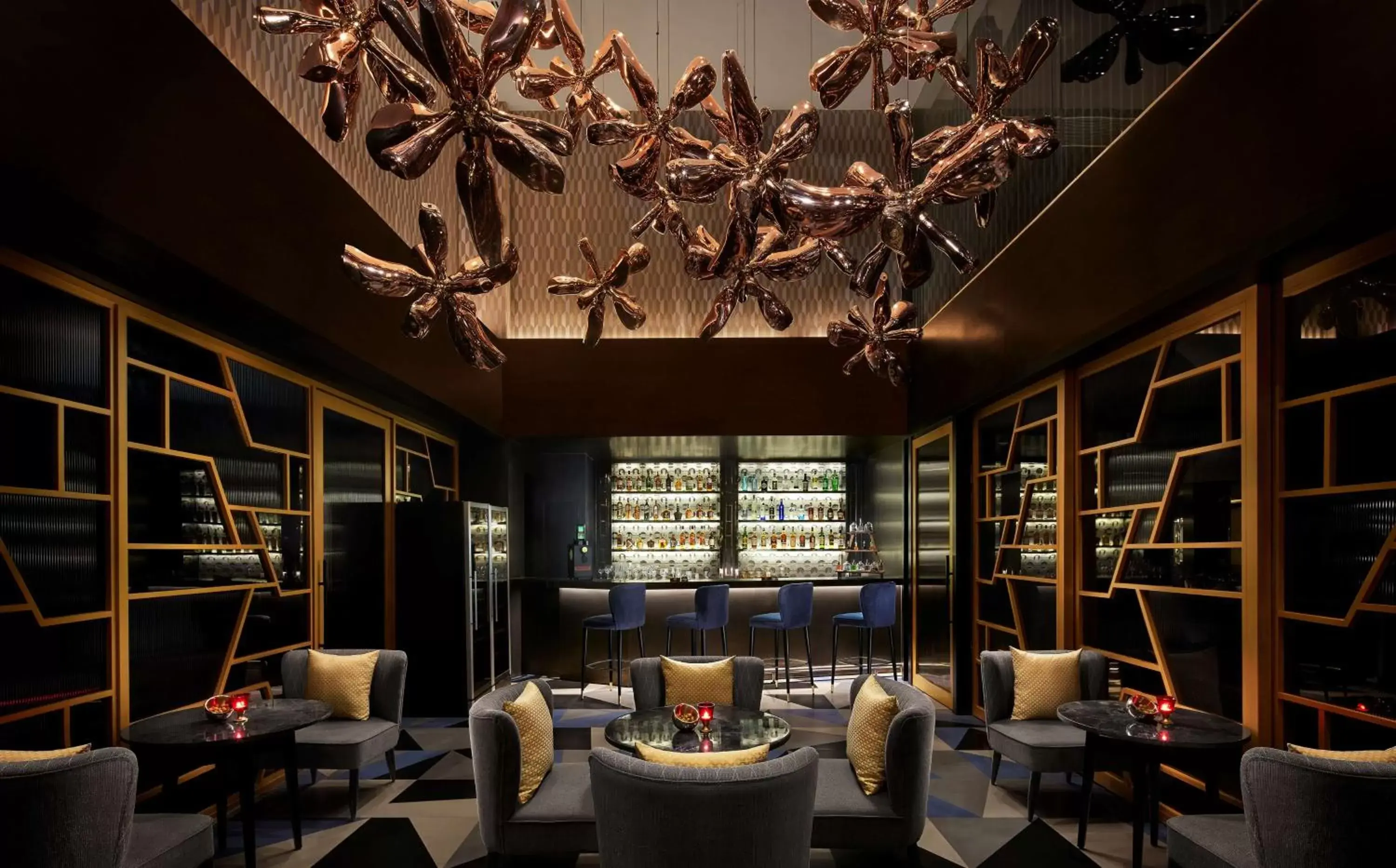 Lounge or bar in Hyatt Centric Juhu Mumbai Lounge or bar in Hyatt Centric Juhu Mumbai