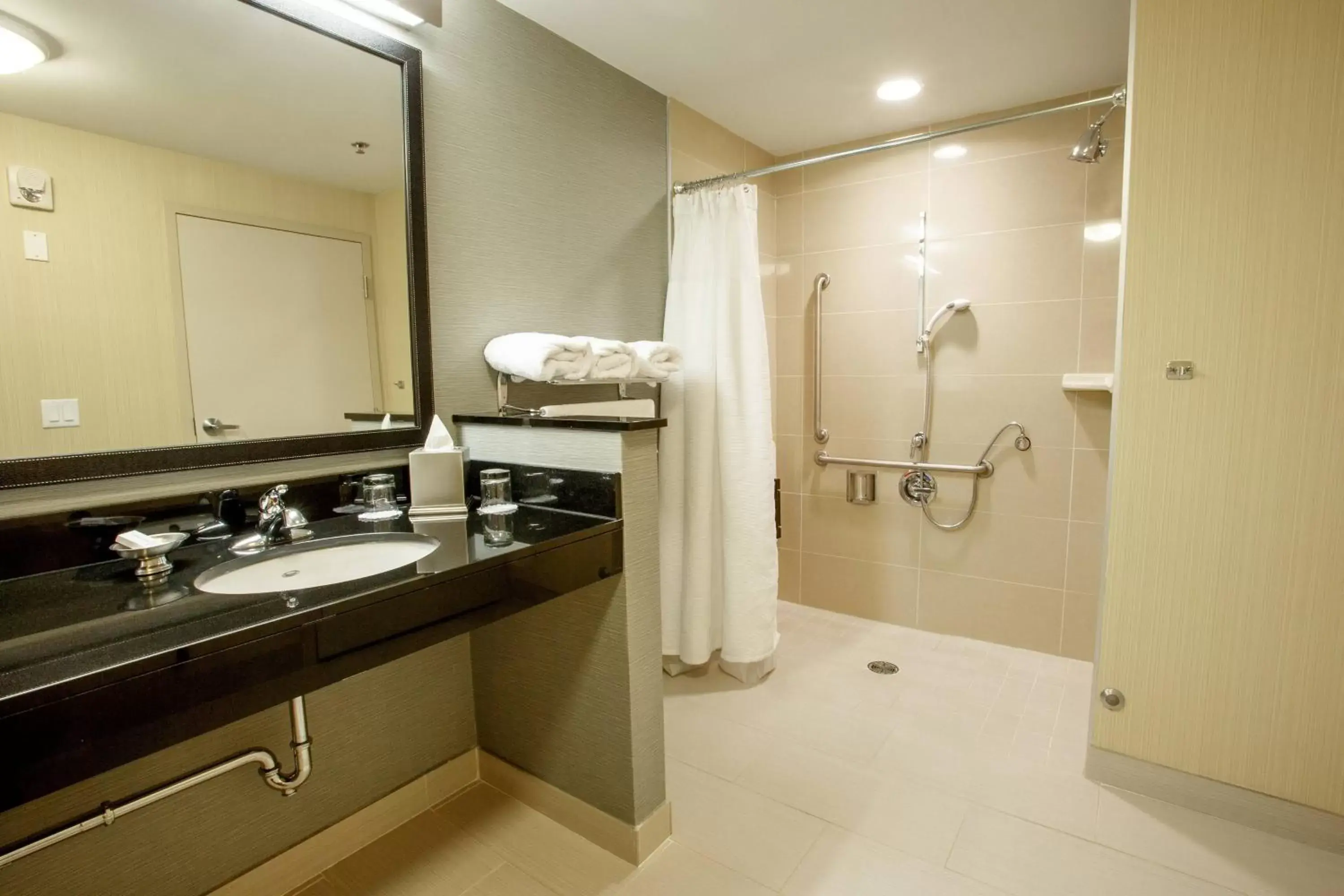Bathroom in Fairfield Inn & Suites by Marriott St. John's Newfoundland
