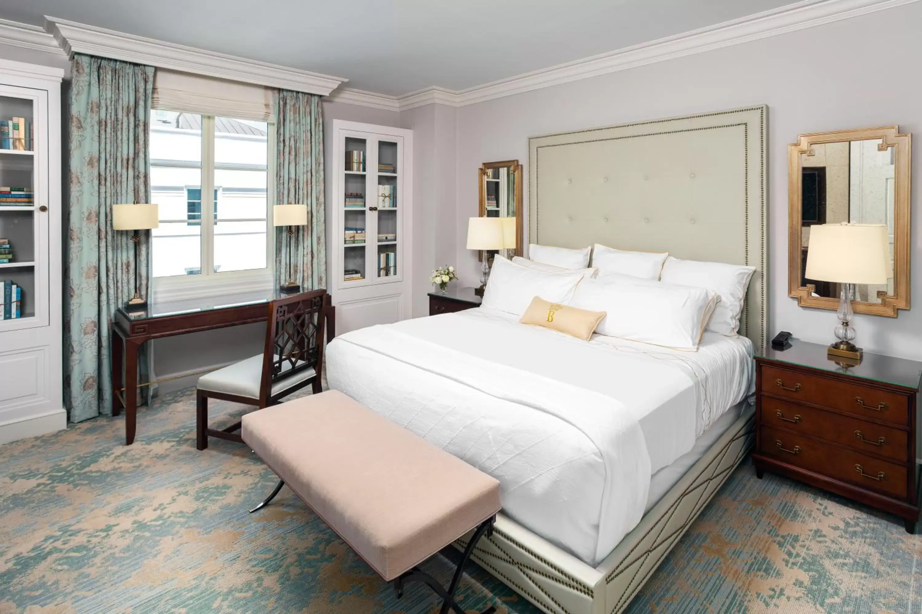 Nearby landmark, Bed in Hotel Bennett Charleston