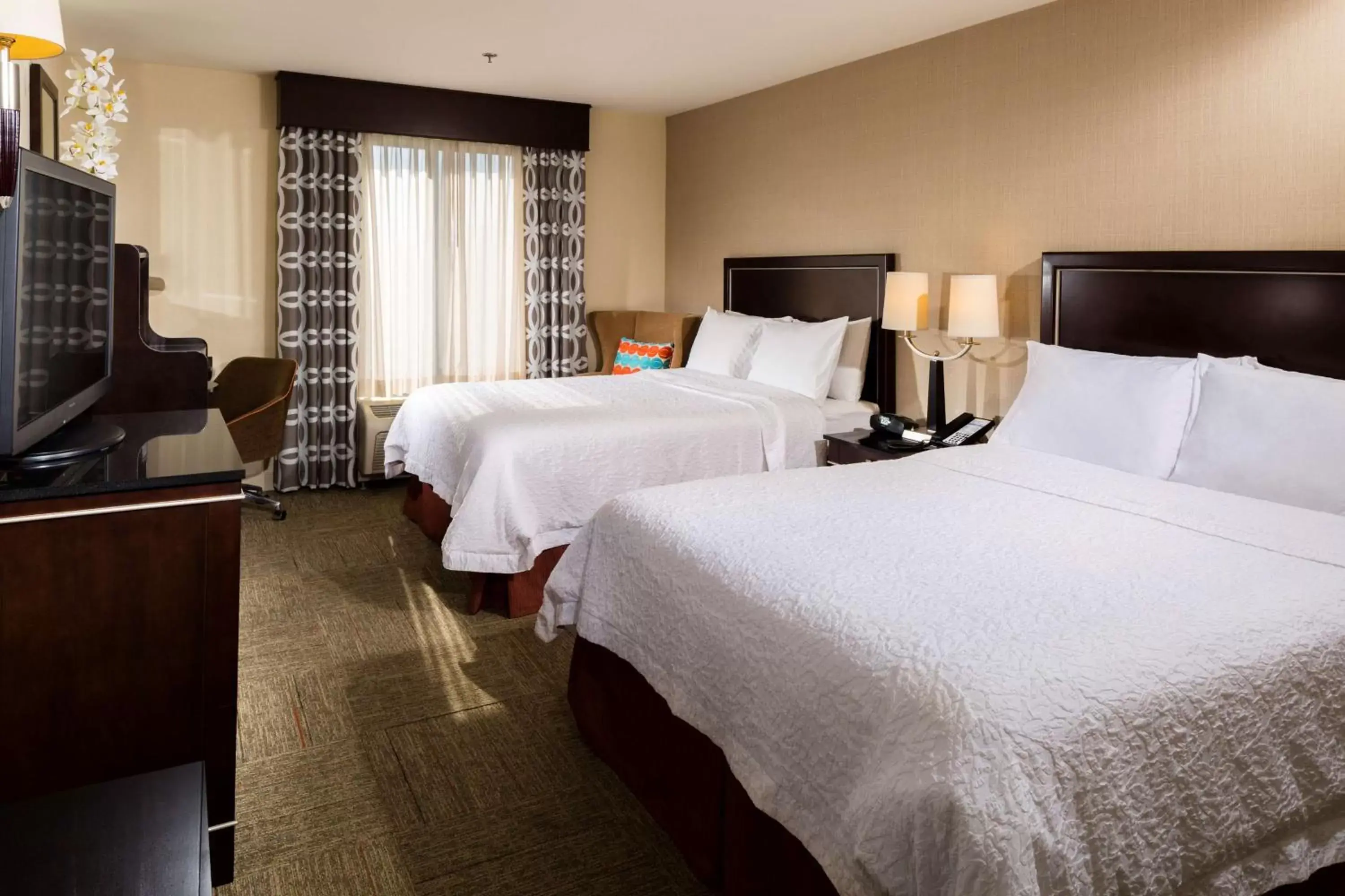 Bed in Hampton Inn By Hilton - Suites Las Vegas South