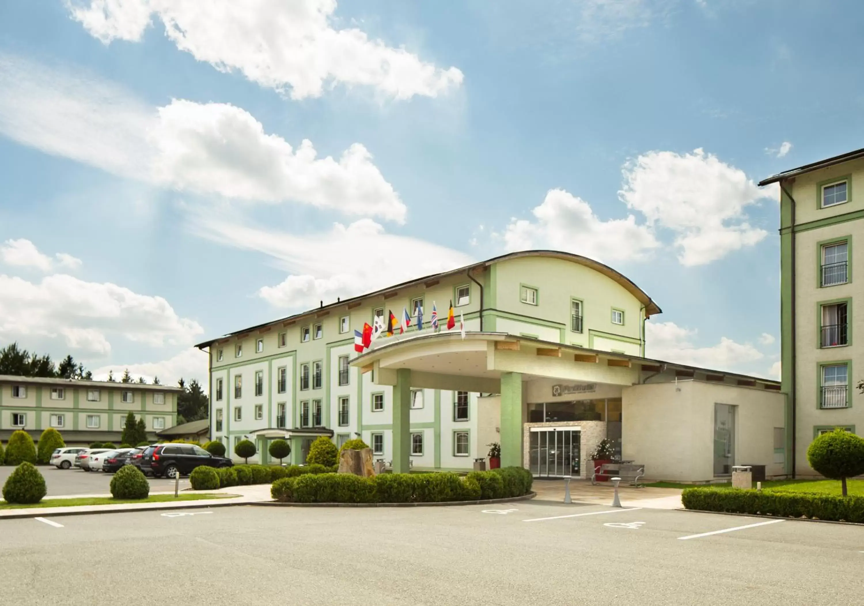 Facade/entrance, Property Building in Parkhotel Plzen