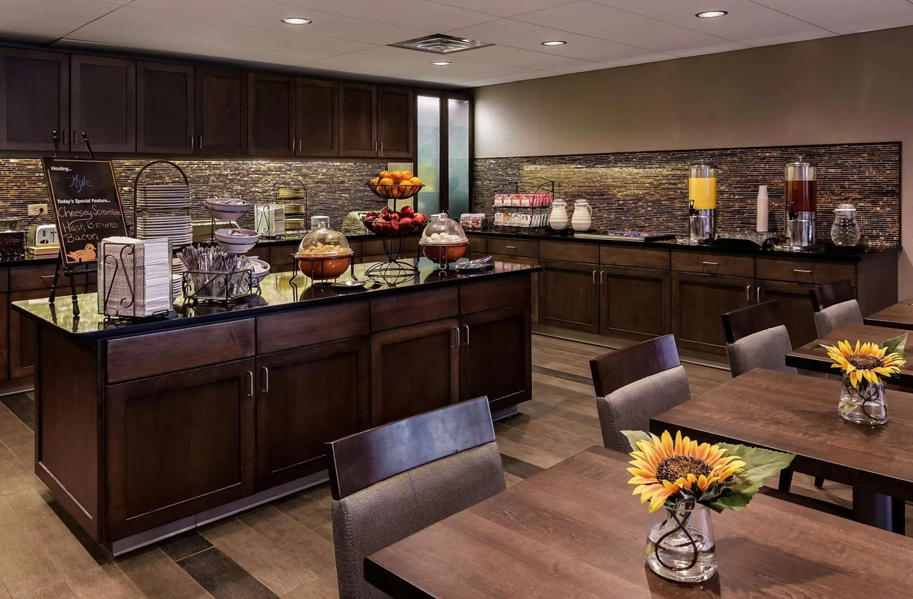 Breakfast, Restaurant/Places to Eat in Homewood Suites by Hilton Buffalo/Airport