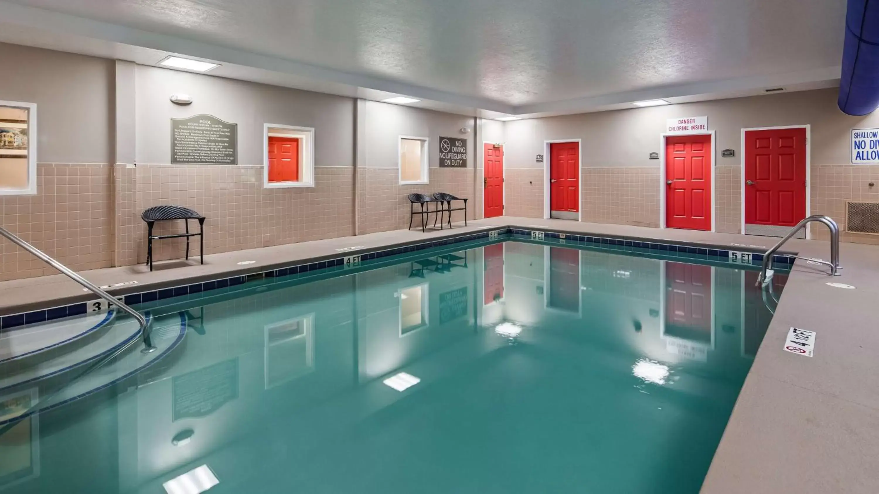 Activities, Swimming Pool in Best Western Airport Inn & Suites