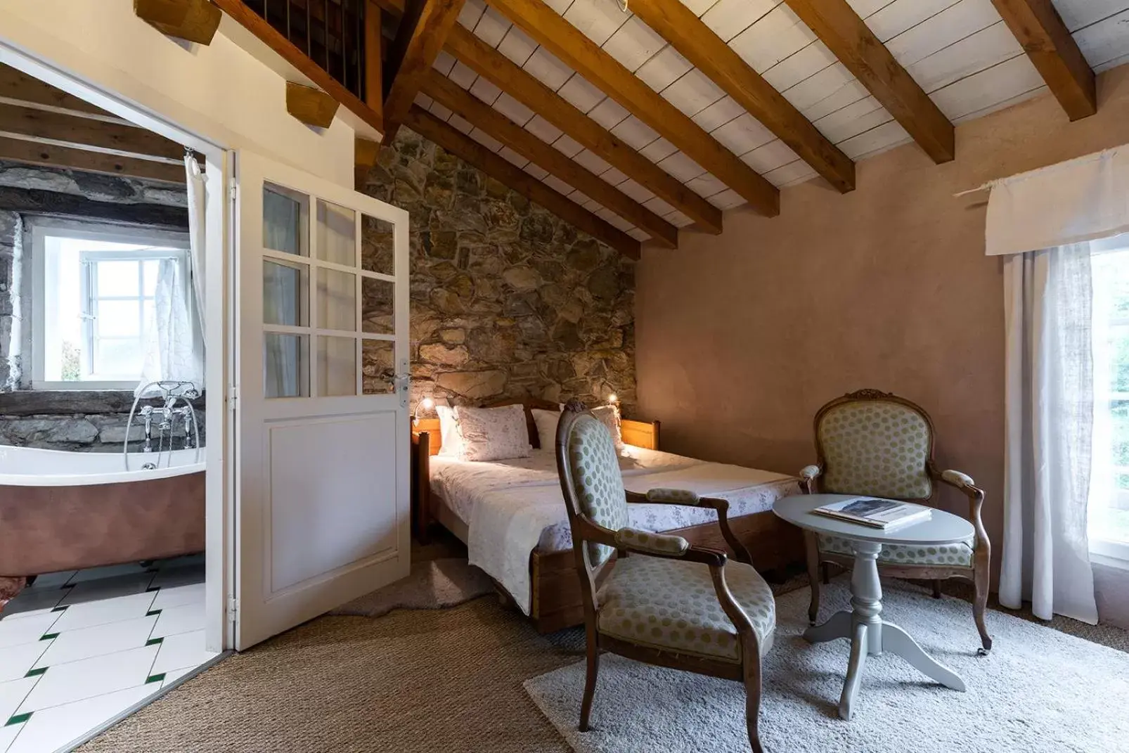 Bedroom, Seating Area in Domaine de Bassilour