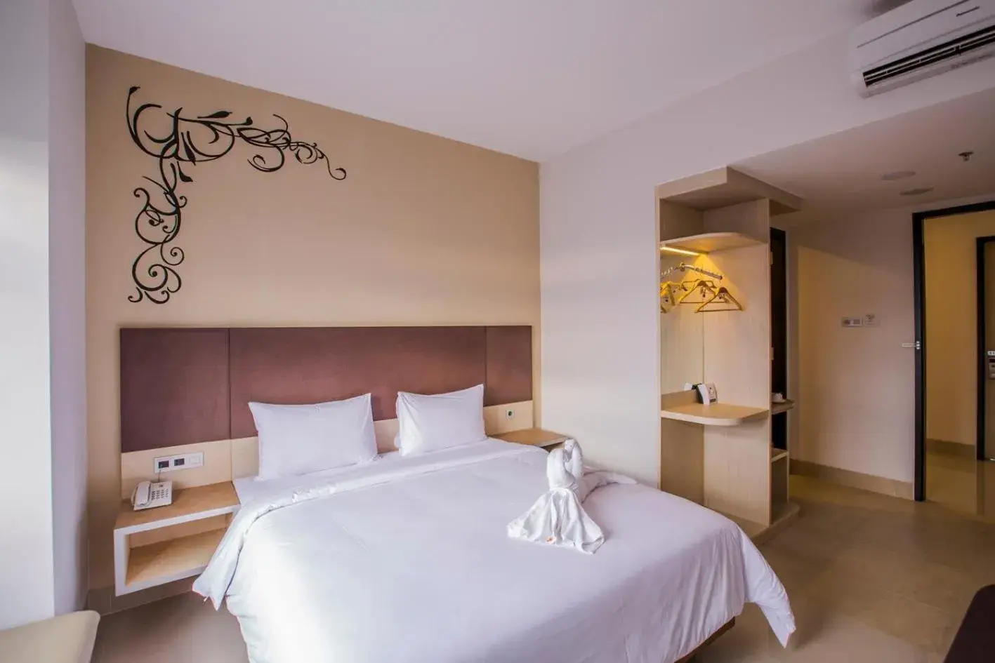Bed in Sparks Odeon Sukabumi, ARTOTEL Curated Bed in Sparks Odeon Sukabumi, ARTOTEL Curated