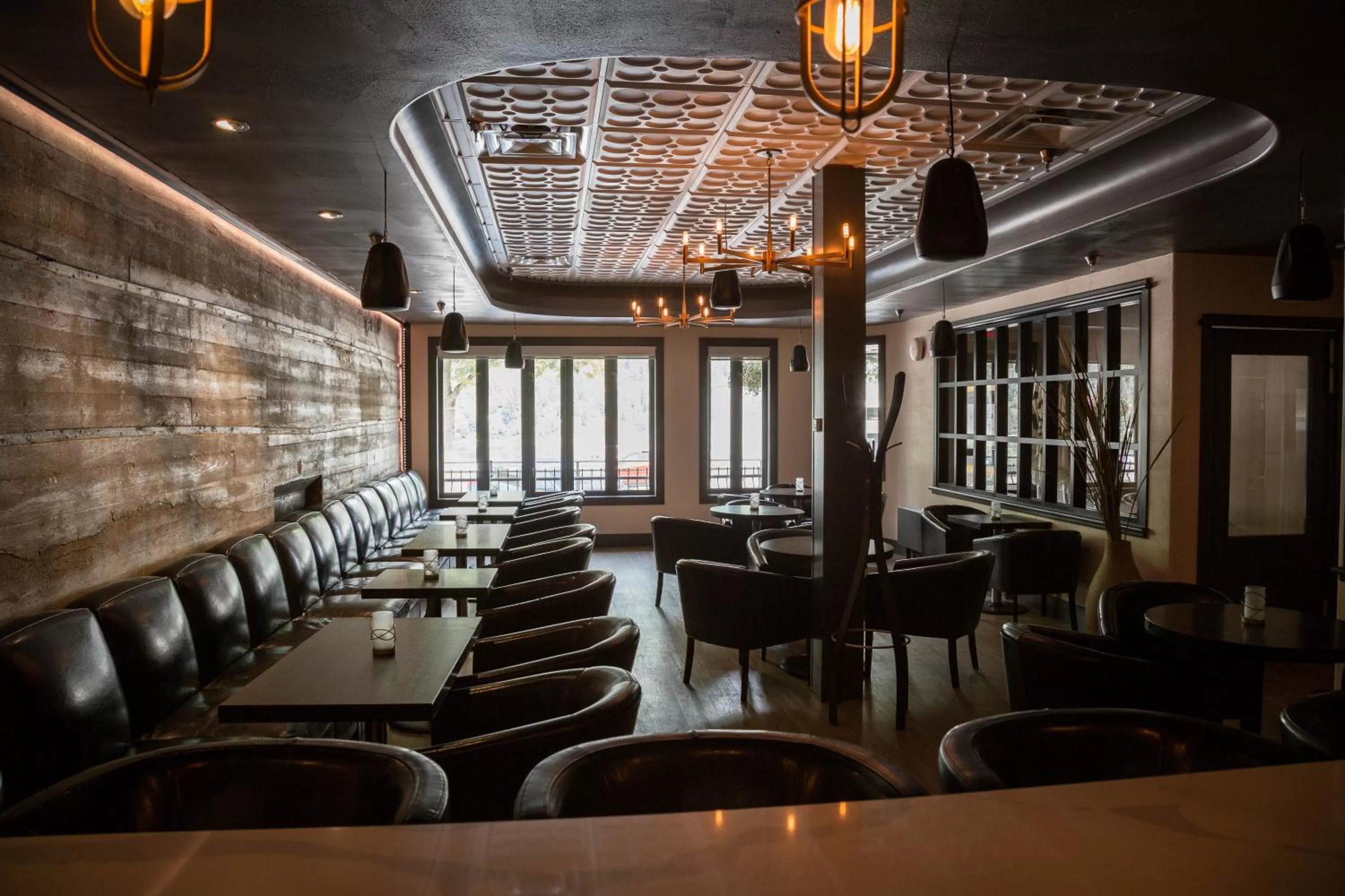 Restaurant/places to eat in Adventure Hotel