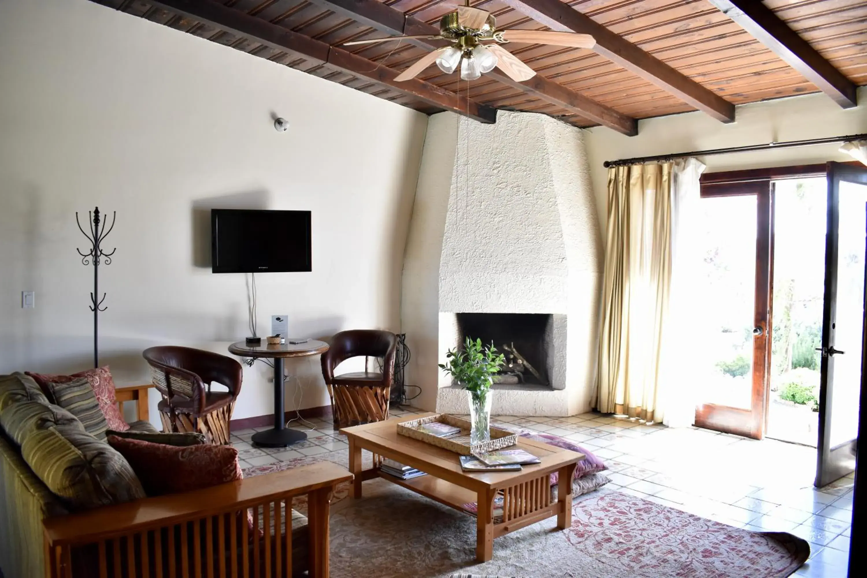 Communal lounge/ TV room, Seating Area in Rancho el Parral